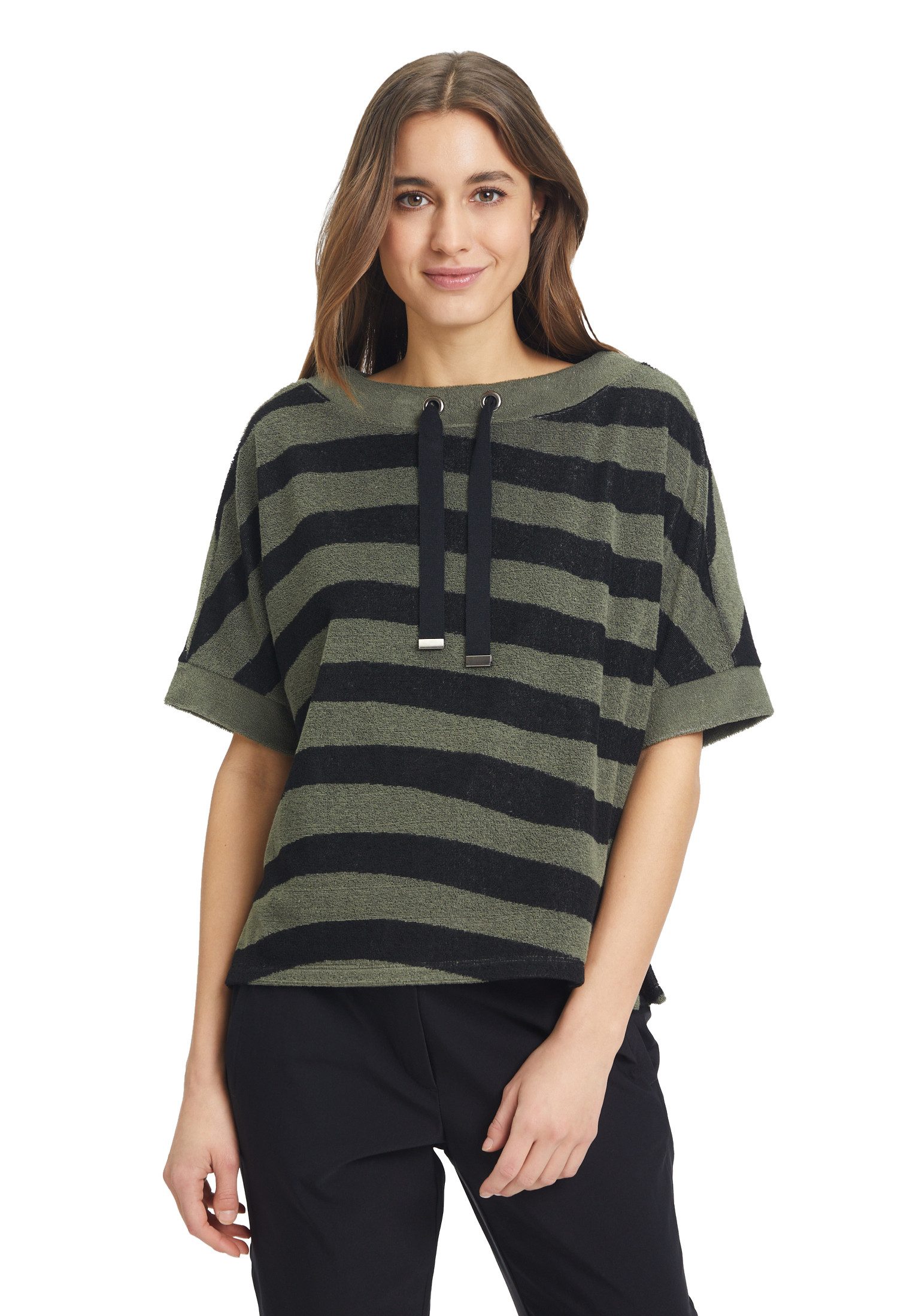 Betty&Co Kurzarmshirt Betty & Co Casual-Sweatshirt mit Kragen (1-tlg) Kragen