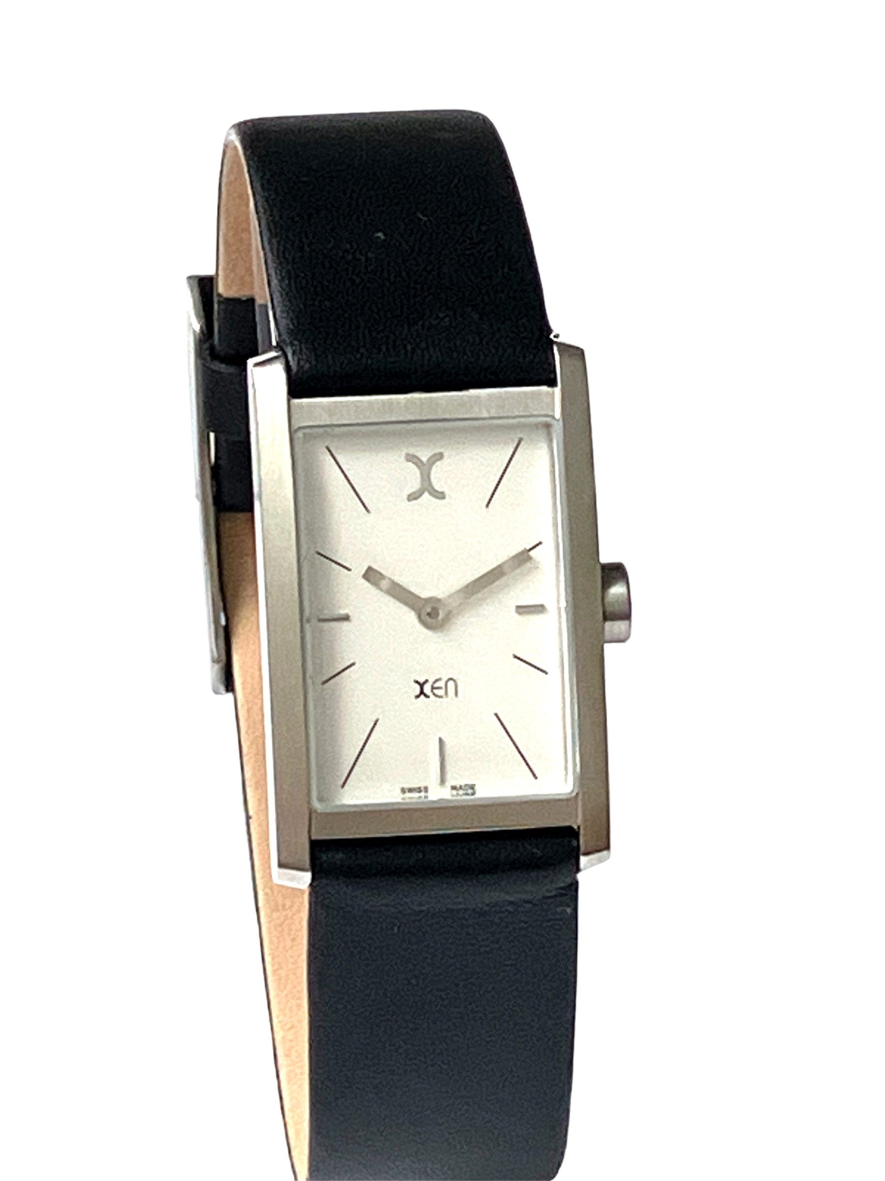 XEN Quarzuhr Damen Edelstahl Lederband Schwarz Swiss Made Eckig 5 Bar Weiß XQ0048, flach, Gehäuseboden mit 4 Schrauben verschraubt