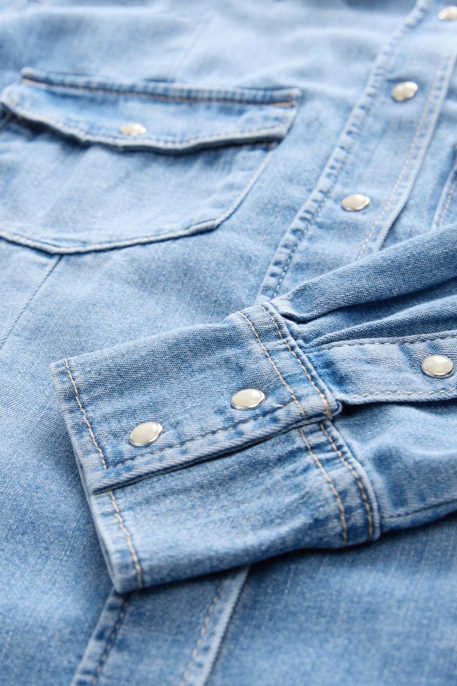 Next Jeanshemd Größere Oberweite Enges Jeanshemd günstig online kaufen