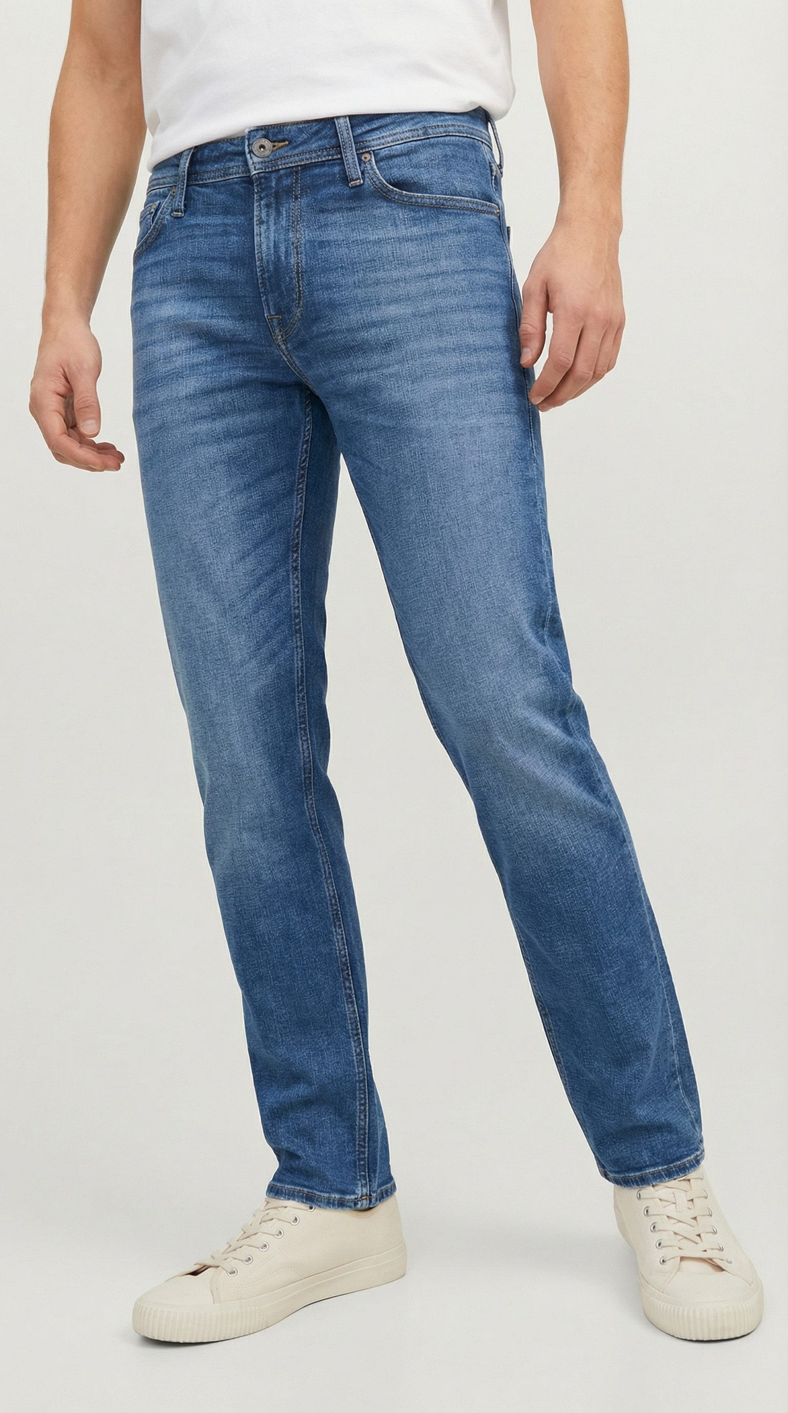 Jack & Jones Regular-fit-Jeans JJICLARK mit Used-Look und Stretch für den Alltag mit Abriebeffekten