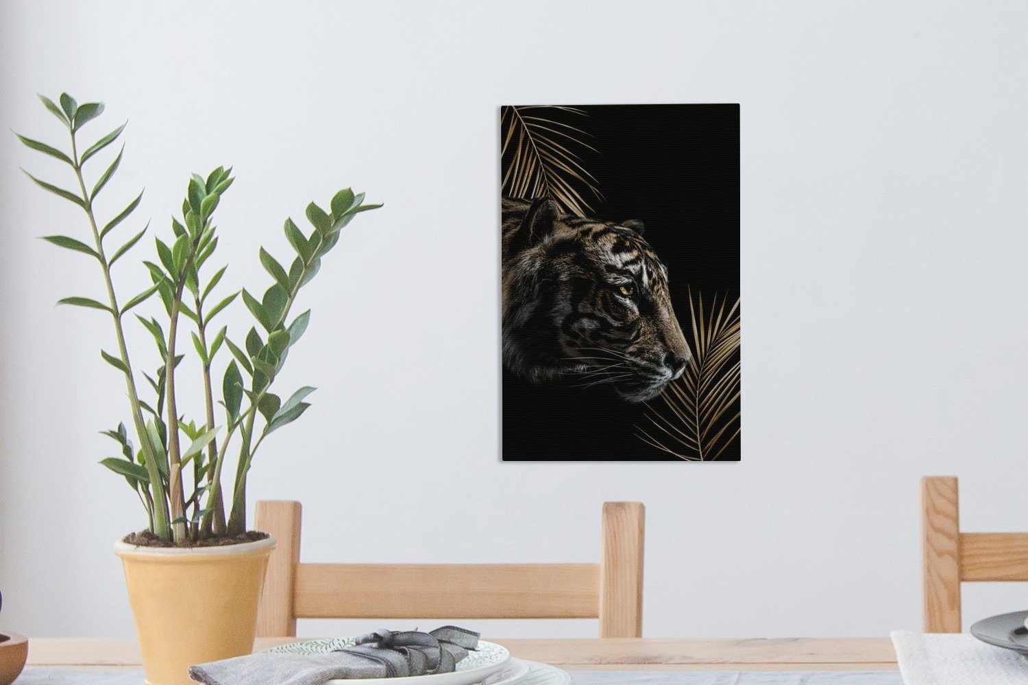 Zackenaufhänger, Seitenansicht - bespannt cm Tiger - Leinwandbild fertig (1 Pflanzen, inkl. Gemälde, St), 20x30 OneMillionCanvasses® Leinwandbild