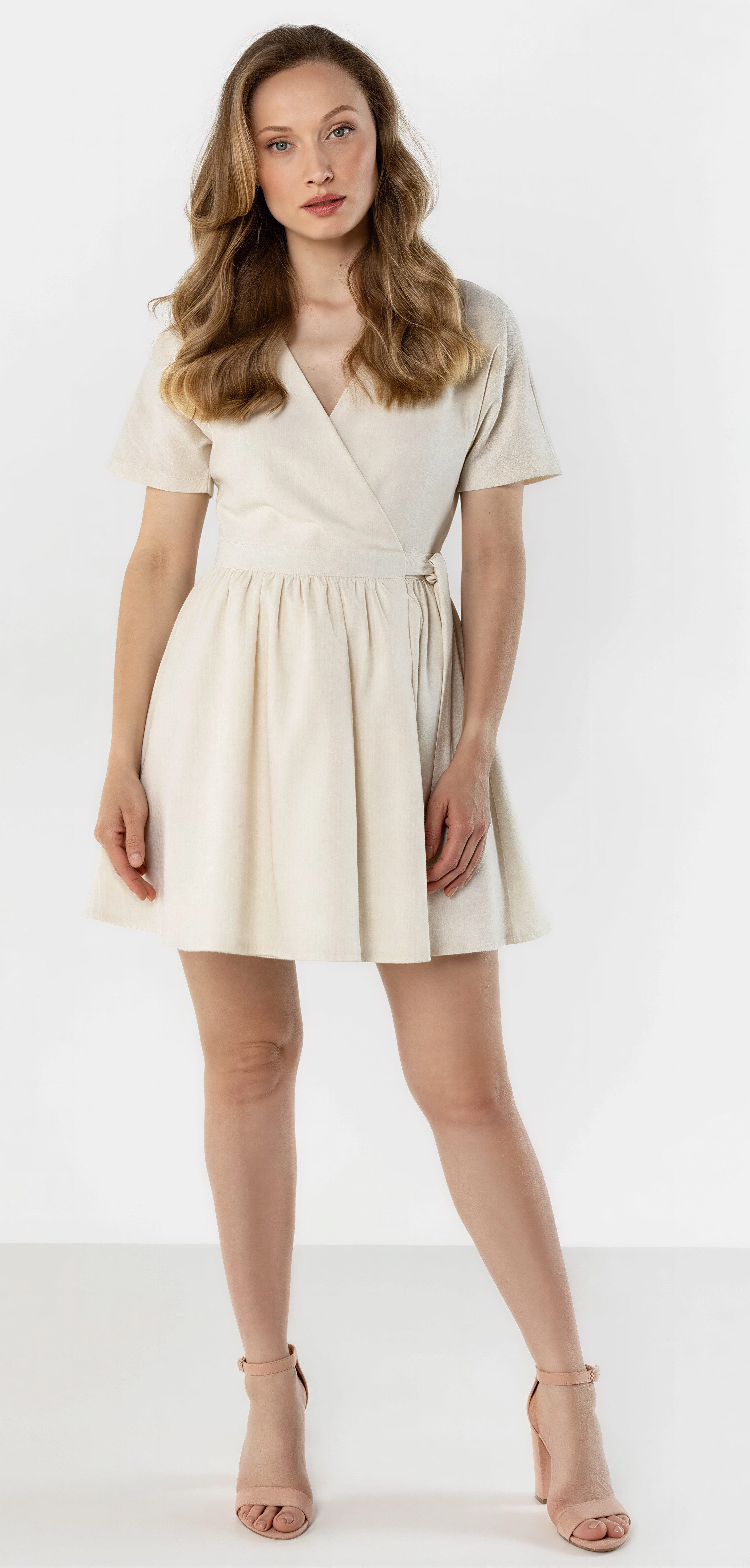 Awama Wickelkleid mit V-Ausschnitt und Bindeband