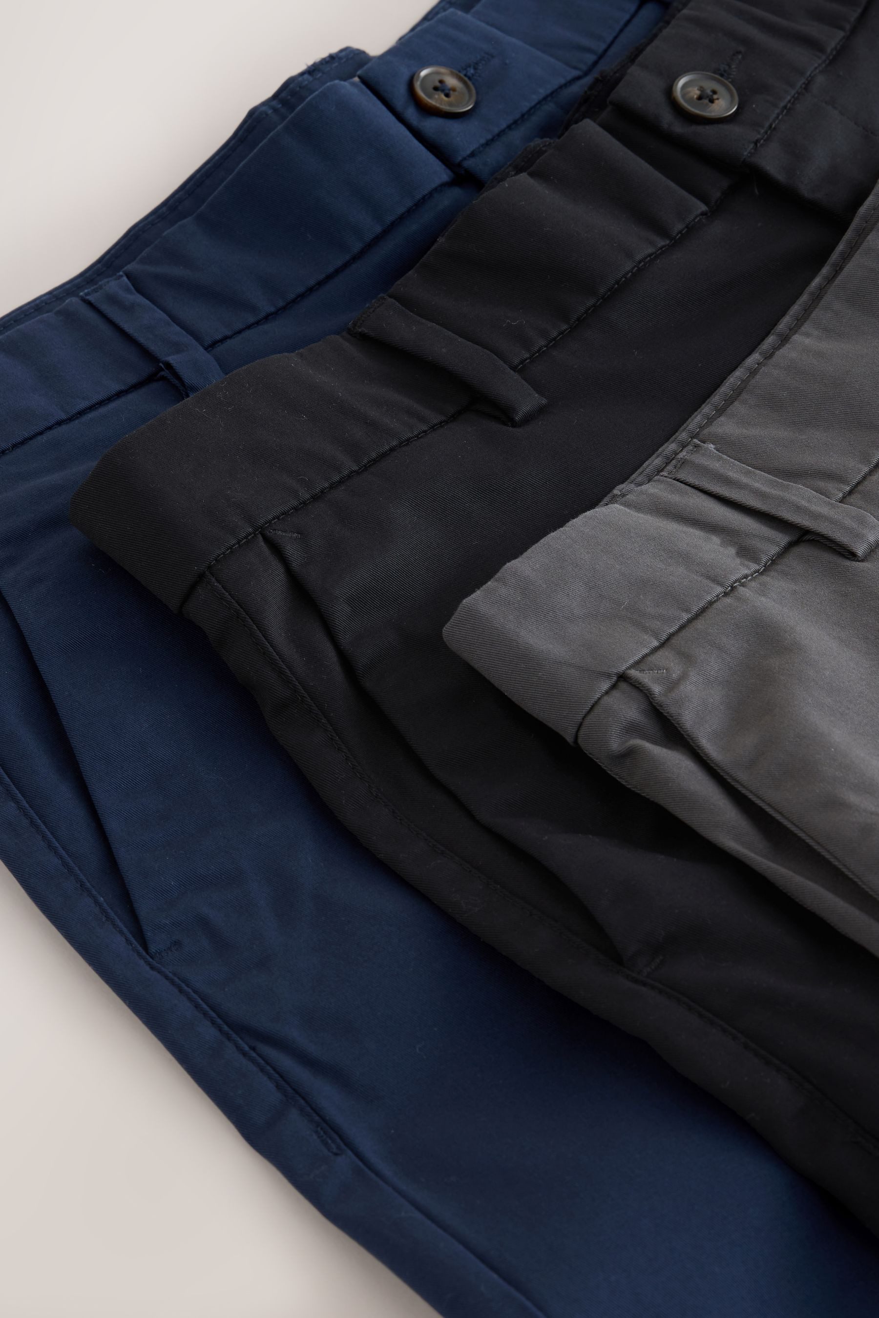 Next Shorts Straight Fit Stretch-Chinoshorts, 3er-Pack (3-tlg)