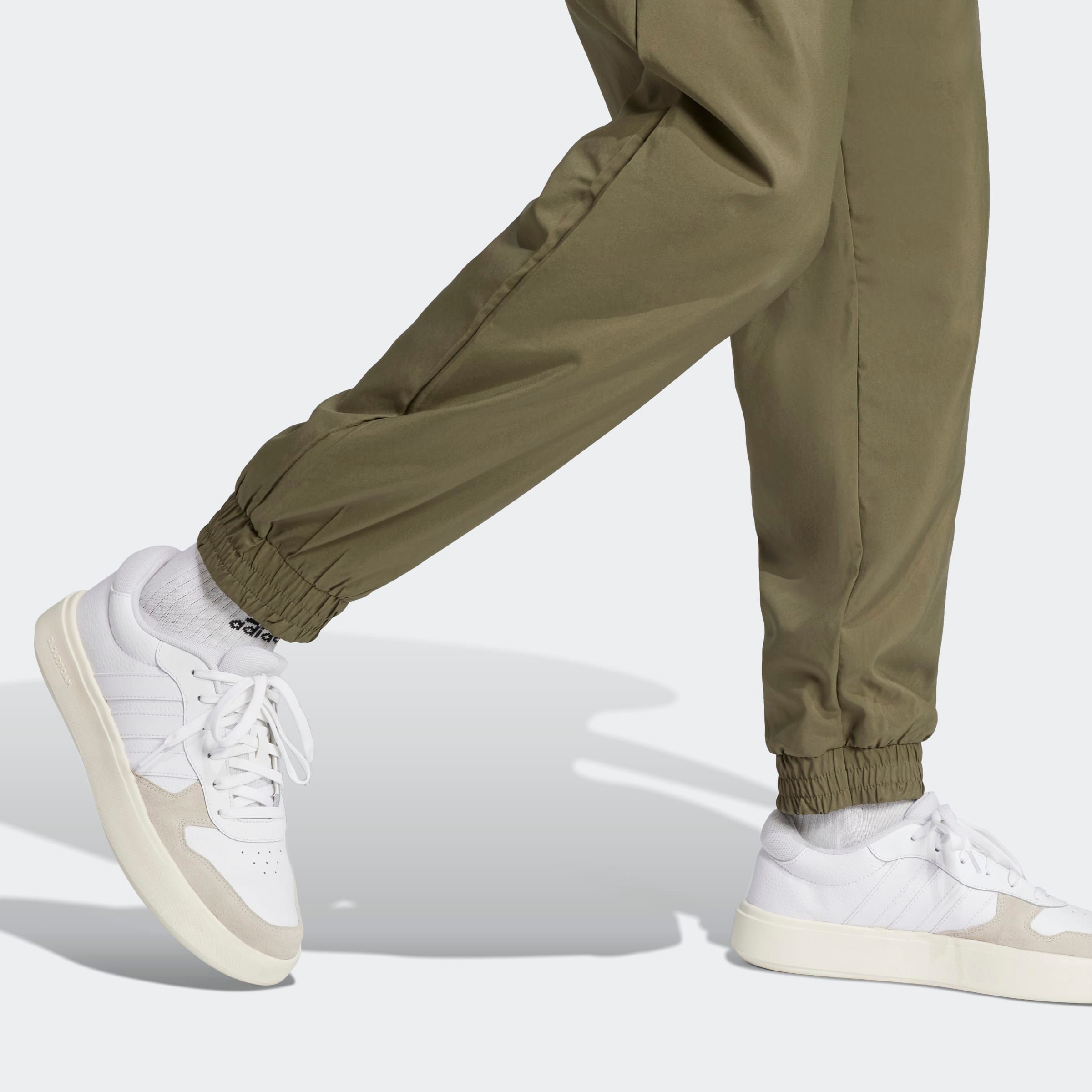 adidas Sportswear Sporthose ESSENTIALS KLEINES LOGO STANFORD für Freizeitaktivitäten, mit praktischen Taschen, aus Polyester