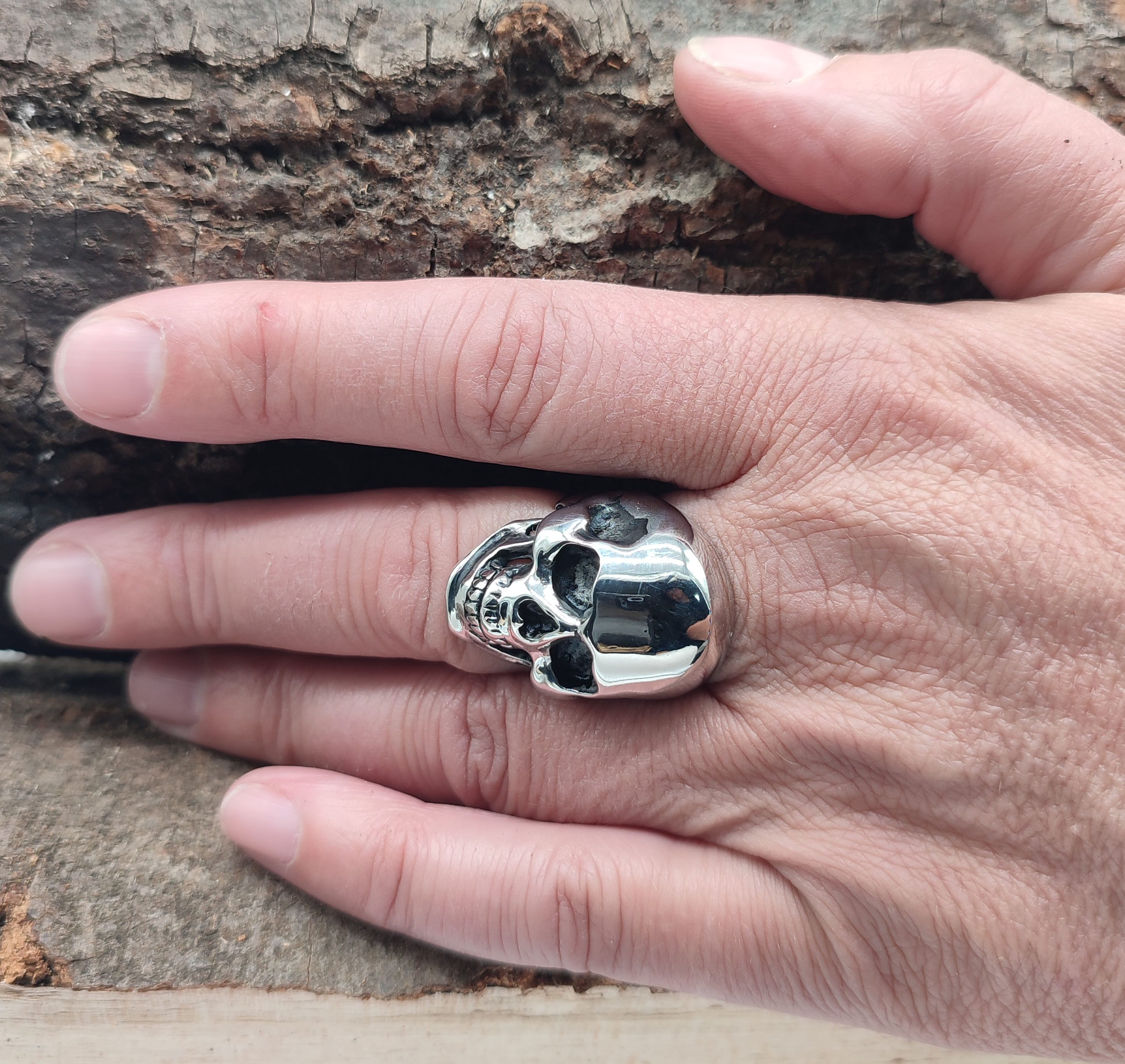 Kiss of Leather Fingerring Ring Fingerring Totenkopf aus Edelstahl, Gr. 55-76