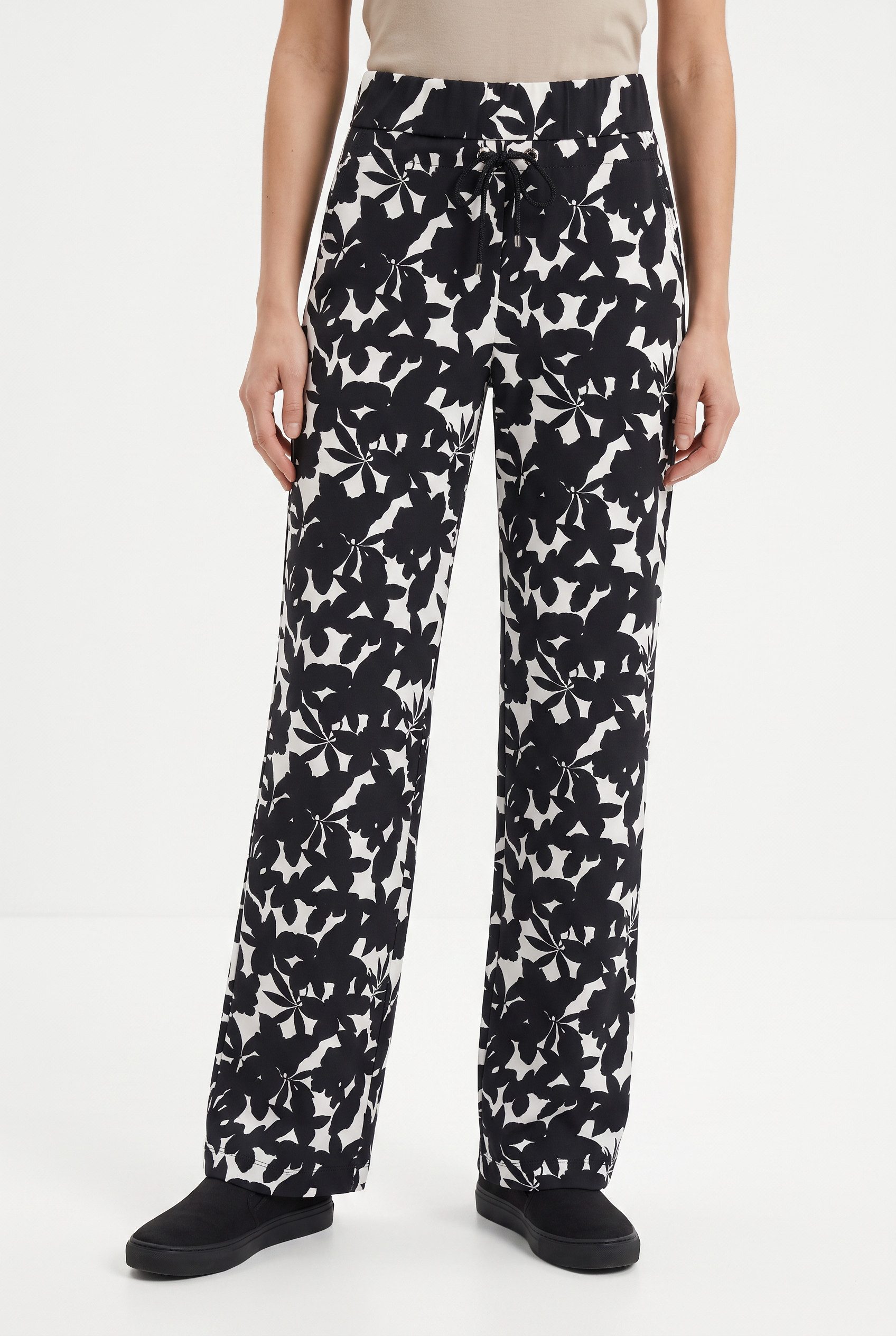 MAC Stoffhose EASY WIDELEG sehr elastische Qualität, angenehmer Griff und hoher Tragekomfort