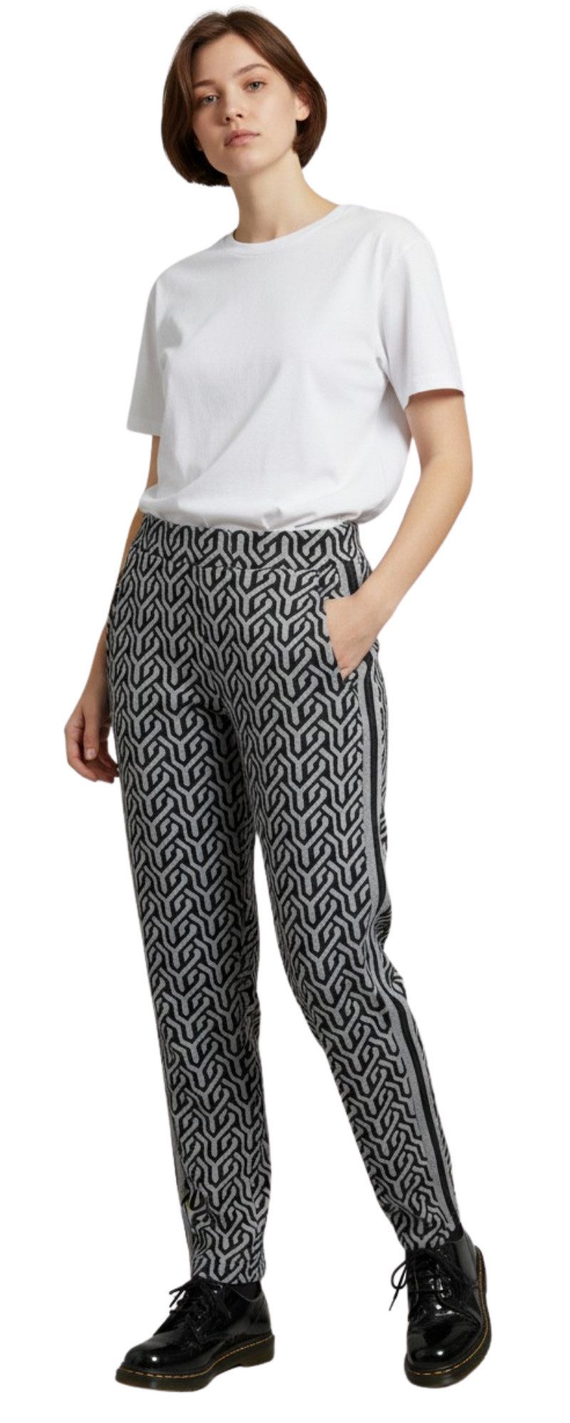 Gio Milano Relaxhose G29-6600, Ornament Jaquard mit Eingrifftaschen dekorativer Galonstreifen