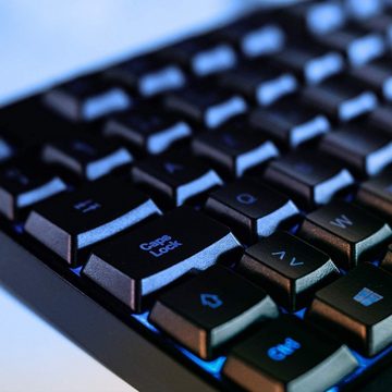 KLIM Chroma Gaming Tastatur, hintergrundbeleuchtete Tasten, Anti Ghosting Gaming-Tastatur (Deutsche Tastenbelegung, ergonomische Gaming Keyboard)