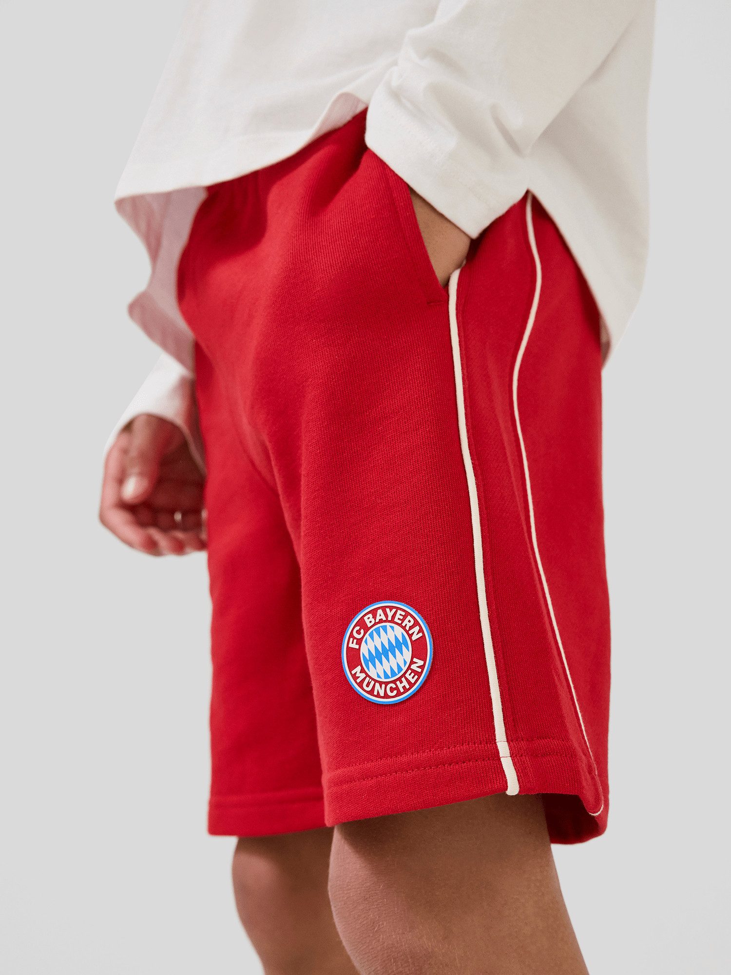 FC Bayern München Sweatshorts FC Bayern München, Sweatshort Essentials, Kinder, Rot