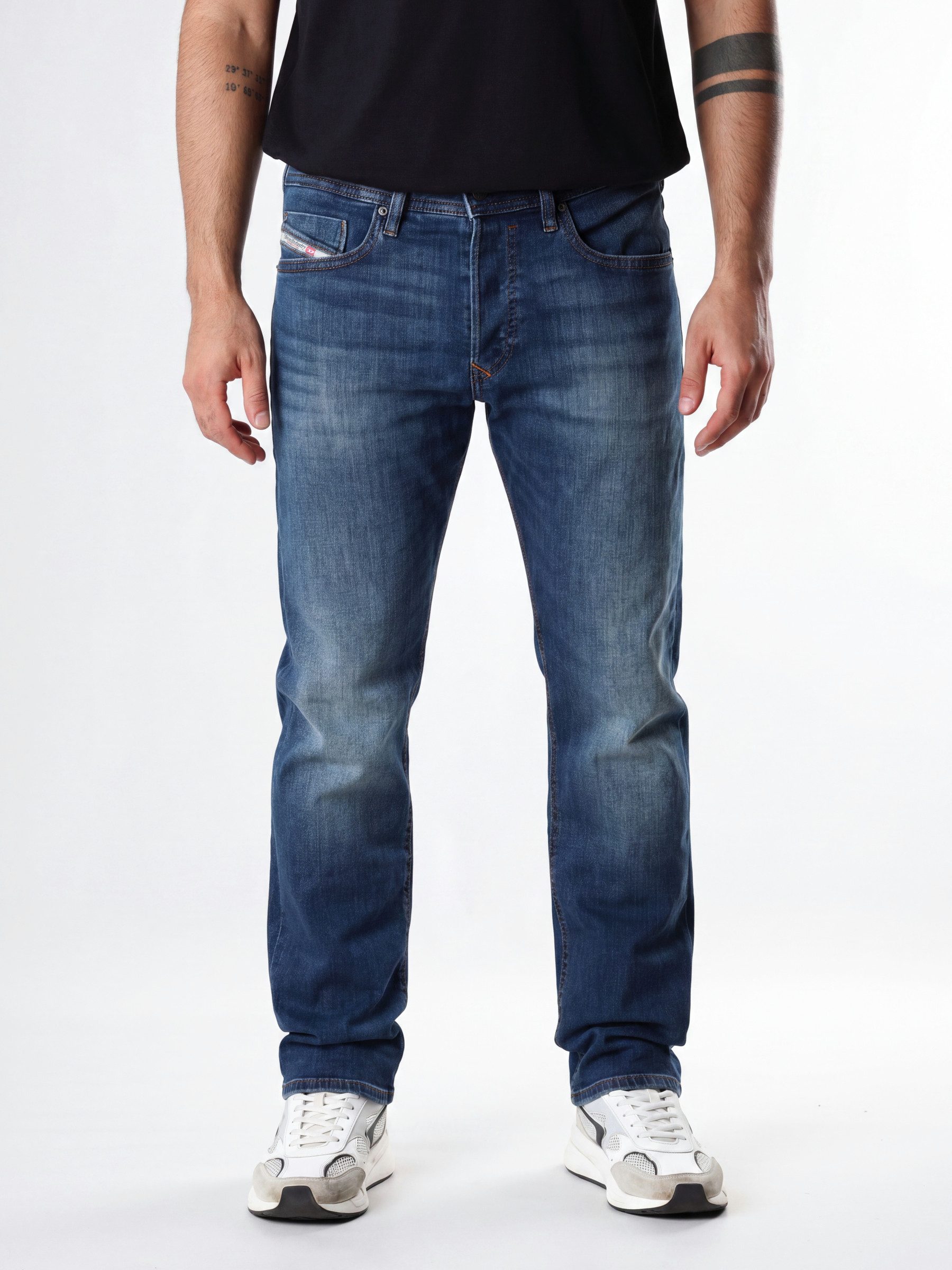 Diesel Tapered-fit-Jeans Regular Fit, niedrige Leibhöhe - BUSTER-X - Länge:32 Leichter Denim, mittlerer bis hoher Stretch