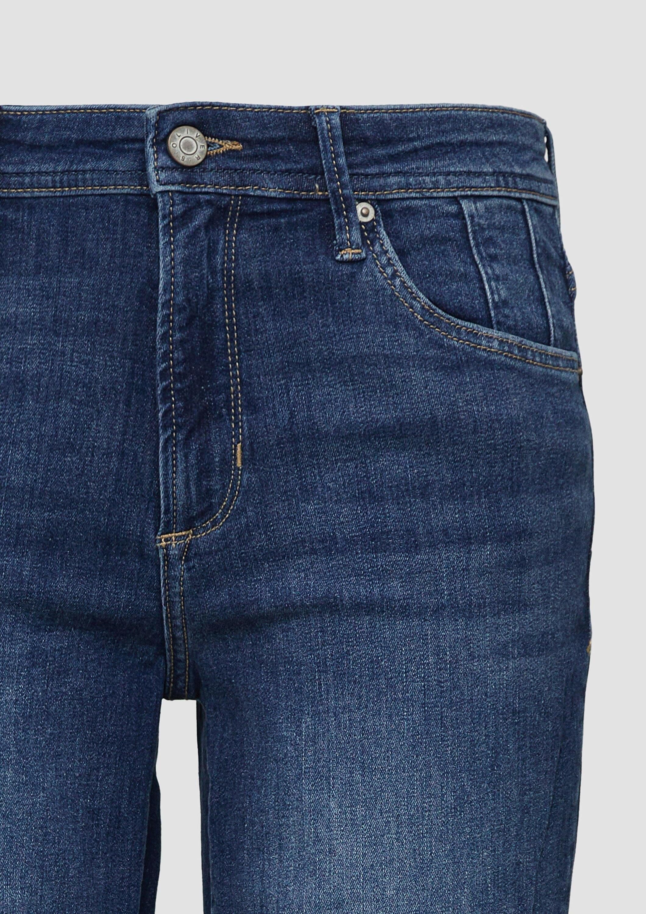 s.Oliver Slim-fit-Jeans Jeans-Hose BETSY Capri-Jeans Betsy / Slim Fit / Mid Rise / Slim Leg / Schlitz