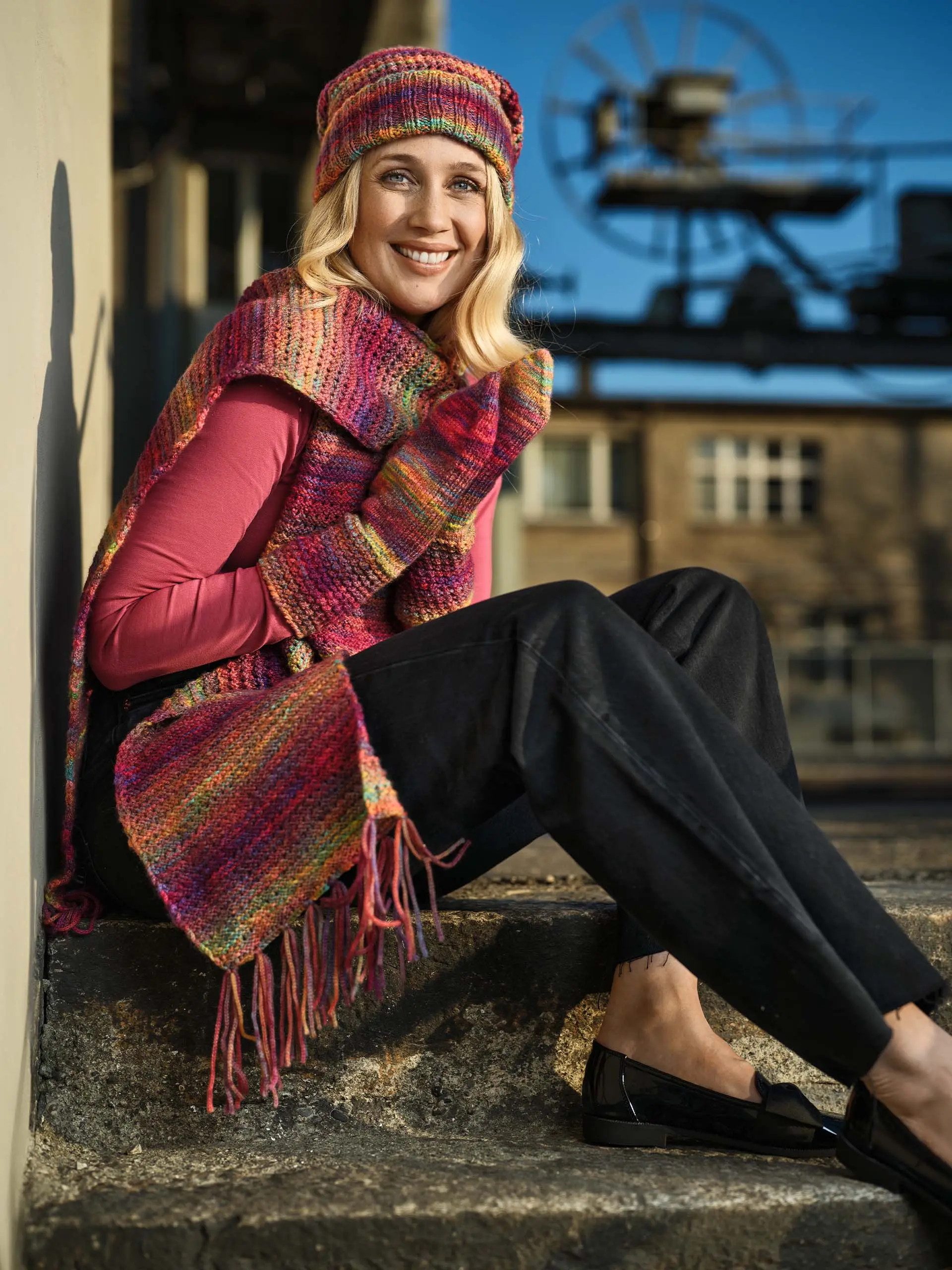 Pro Lana Pro Lana LAOS Häkelwolle, 150 m (geflochtene Merinowolle in leuchtenden Farben), 50 g