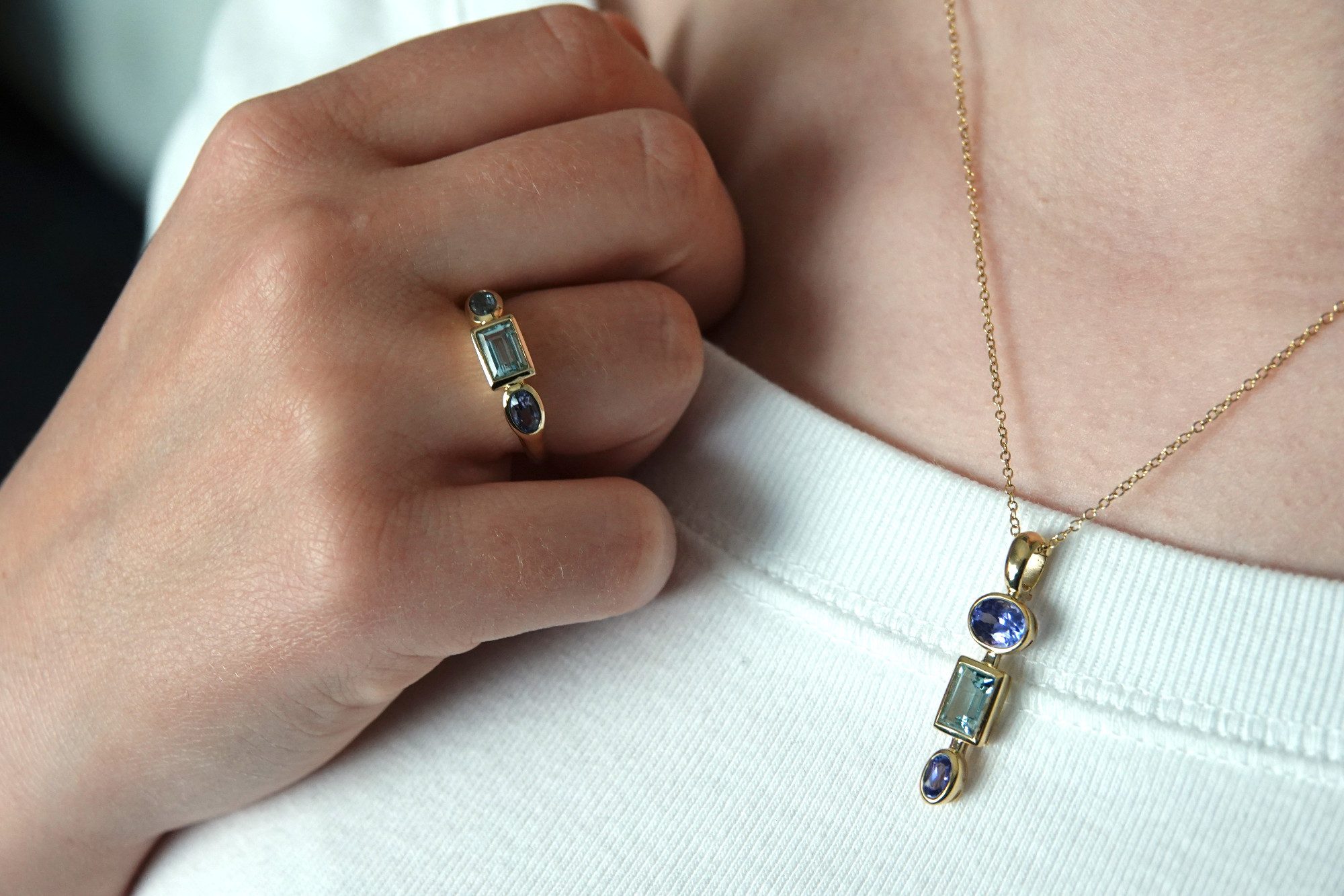 Sogni d'oro Fingerring mit Aquamarin und Tansanit, Gelbgold 375