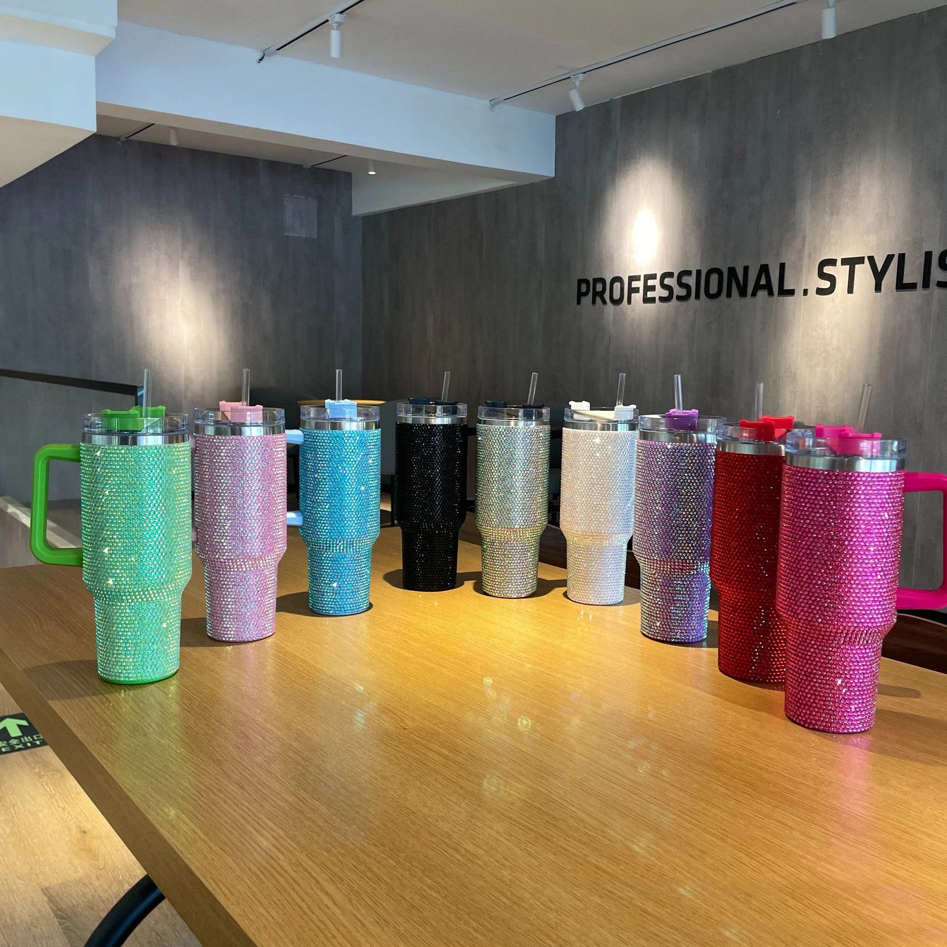 Nagham Ghazal Aswad Coffee-to-go-Becher Diamond Design Thermobecher 40oz Edelstahl Isolierbecher Glitzer, Doppelwandige IsolierungMit Griff, Großes Fassungsvermögen