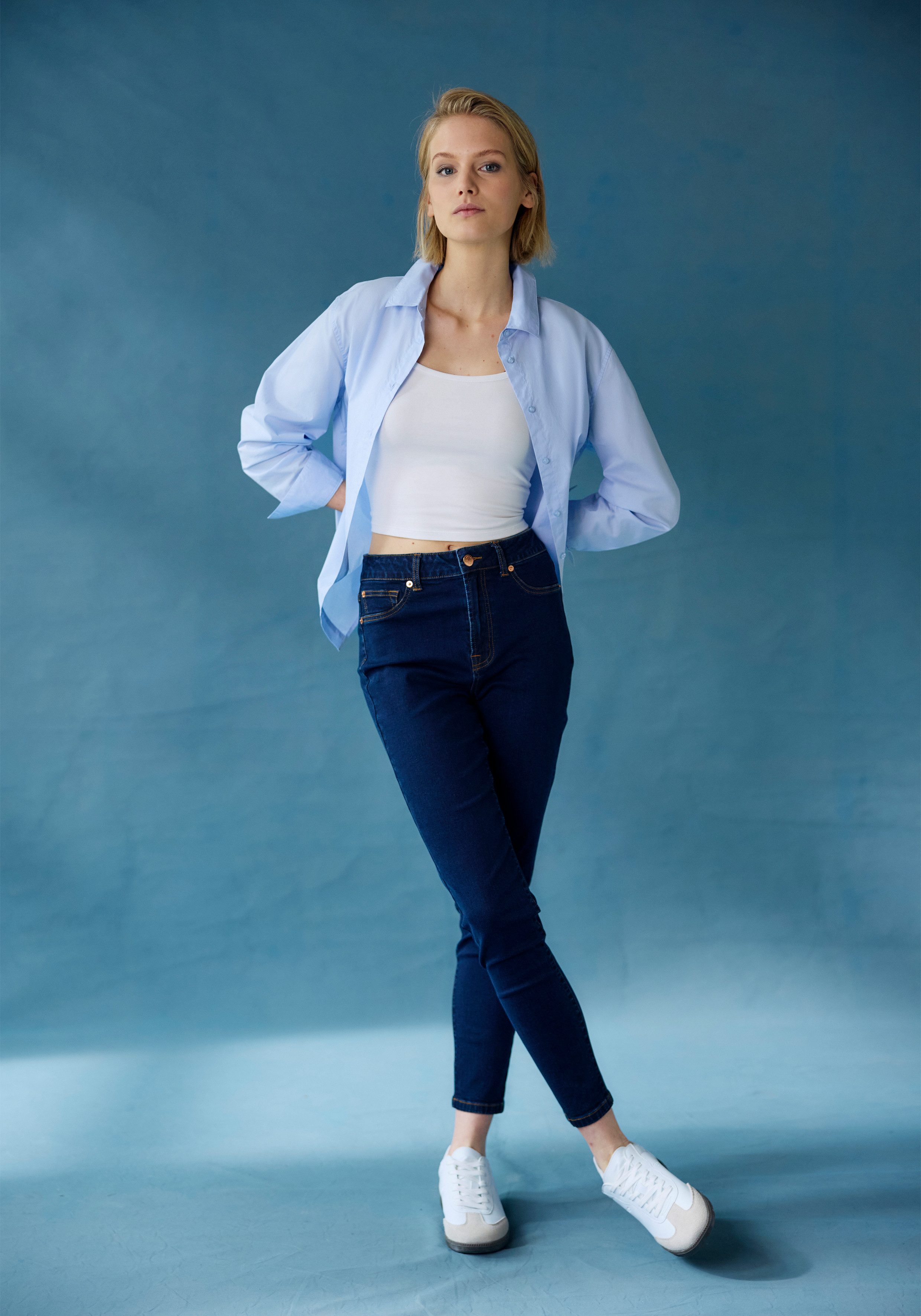 LASCANA Hemdbluse hinten länger geschnitten, Damenbluse aus Baumwolle, klassisch-elegant