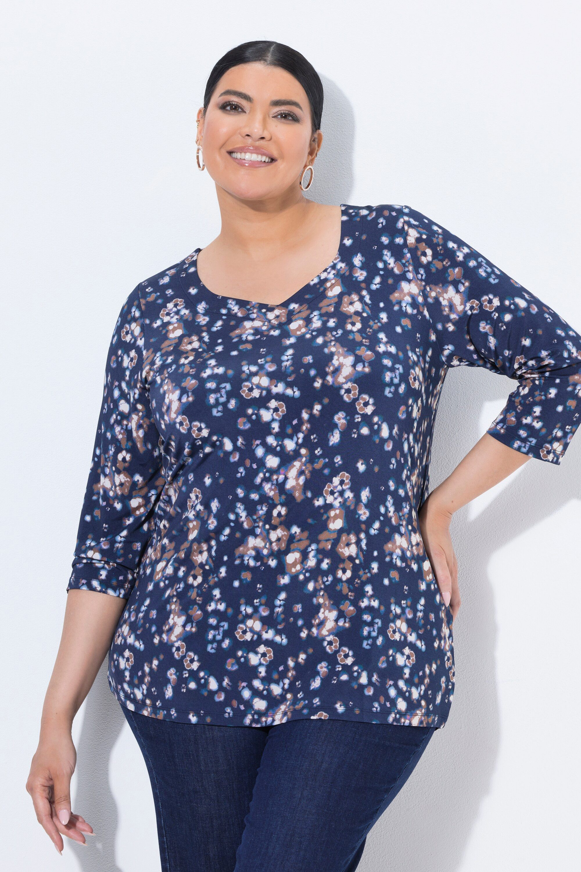 Ulla Popken T-Shirt Slinky-Shirt abstraktes Design Herzausschnitt