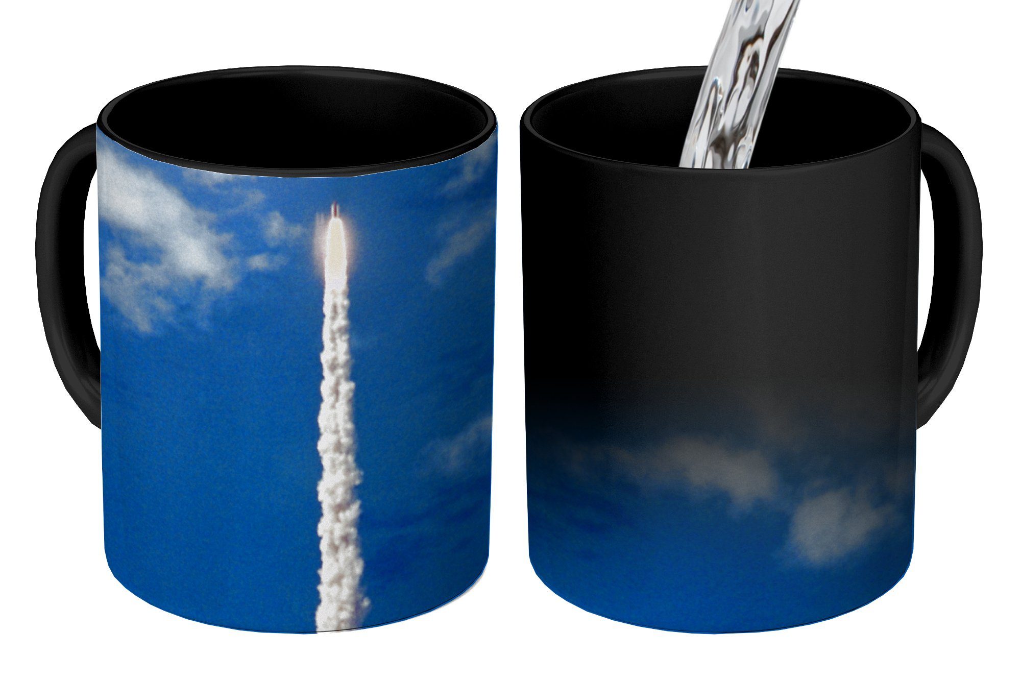 MuchoWow Tasse Eine Luftaufnahme der fliegt, Teetasse, Kaffeetassen, Keramik, die Farbwechsel, Zaubertasse, Raumfähre, in Geschenk den Himmel