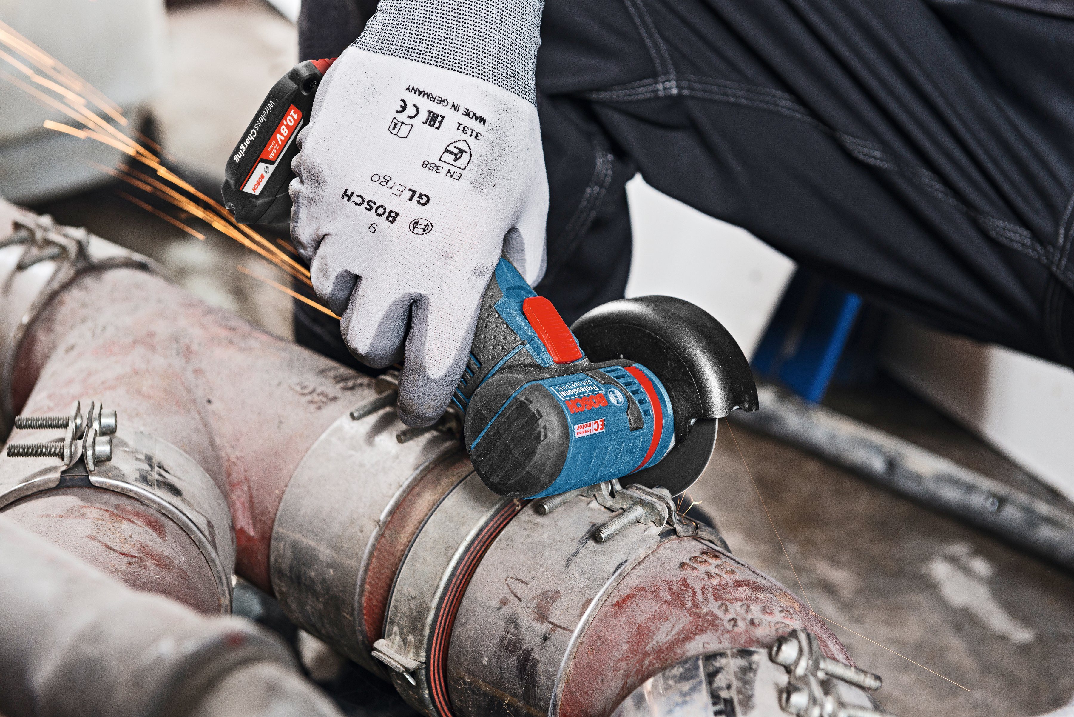 Bosch Professional Akku-Winkelschleifer GWS 12V-76, max. 19500 U/min, mit 2 Akkus und Schnellladegerät – Bild 2 von 4