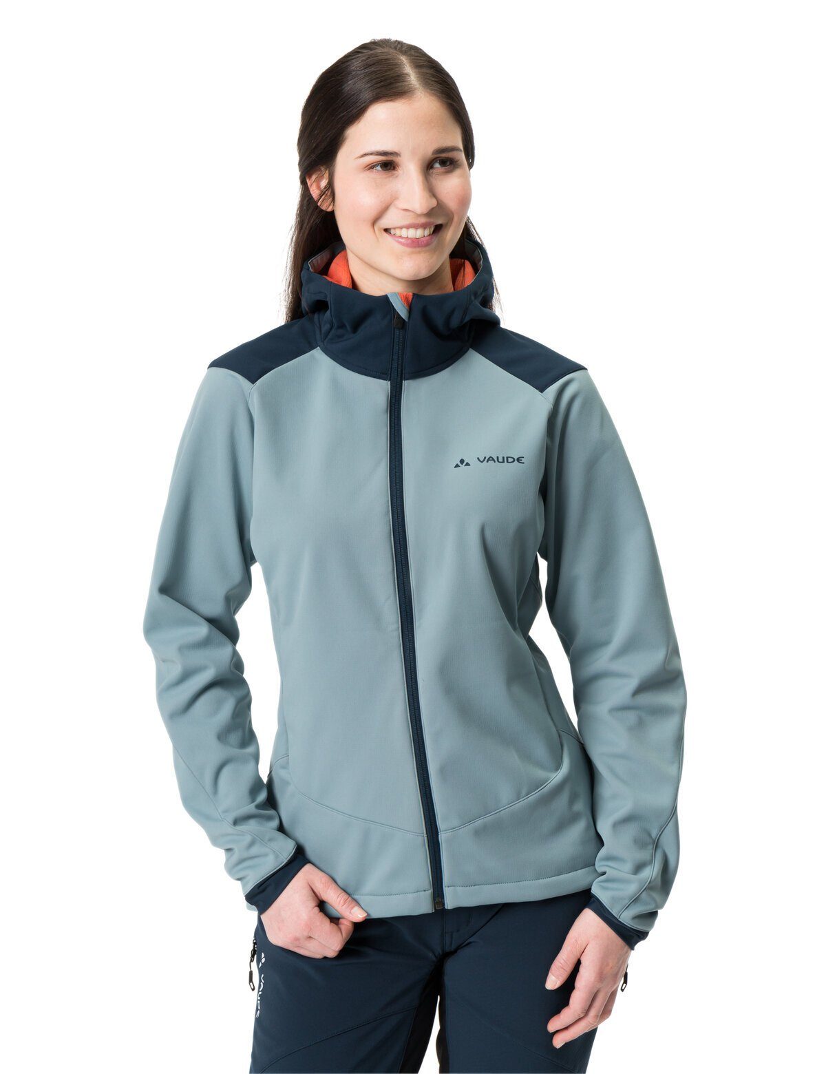 VAUDE Softshell Outdoorjacke Klimaneutral cloudy Women's Jacket blue Qimsa kompensiert (1-St)