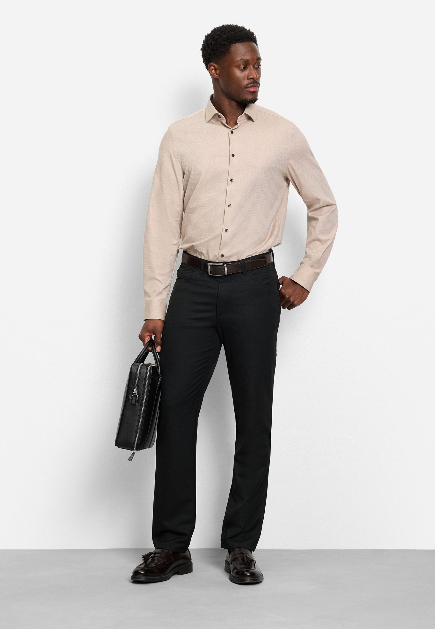 OLYMP Businesshemd OLYMP Level Five 24/Seven, Body Fit, Modern Kent mit extra langem Arm