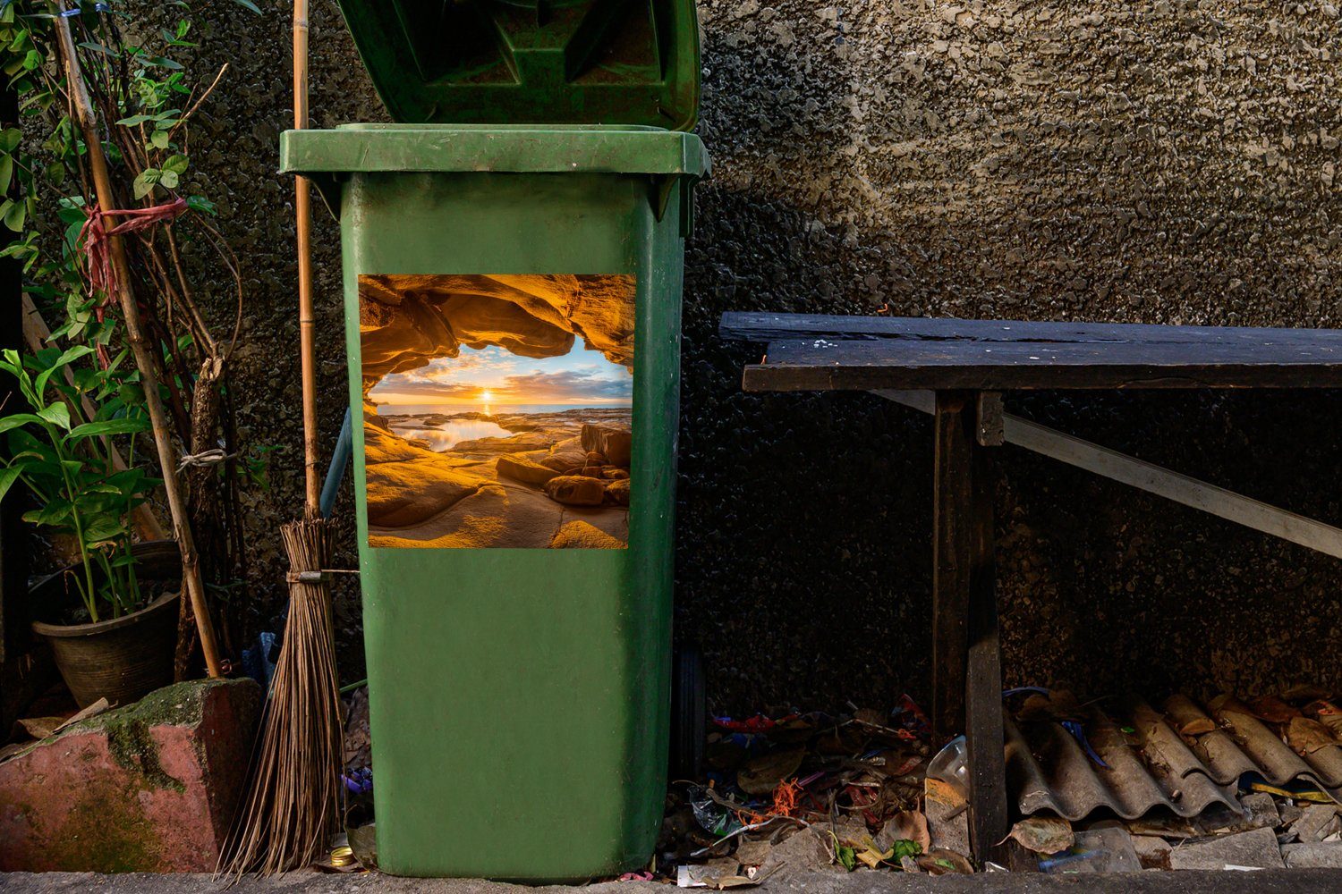 Mülleimer-aufkleber, Wandsticker - Abfalbehälter Mülltonne, Container, Sticker, St), (1 - Meer Sonnenuntergang Höhle Horizont - MuchoWow