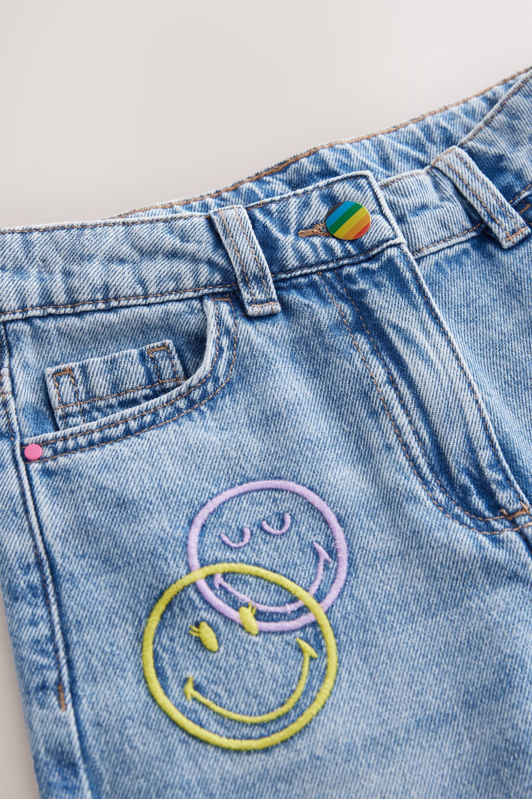 Next Mom-Jeans Smiley World Mom-Jeans aus 100% Baumwolle (1-tlg)
