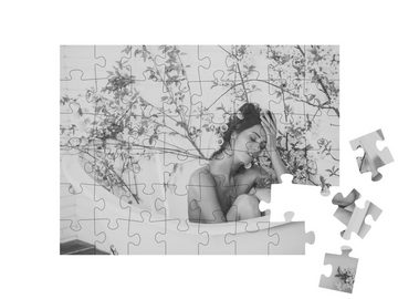 puzzleYOU Puzzle Frau beim Entspannen in der Badewanne, 48 Puzzleteile, puzzleYOU-Kollektionen Erotik