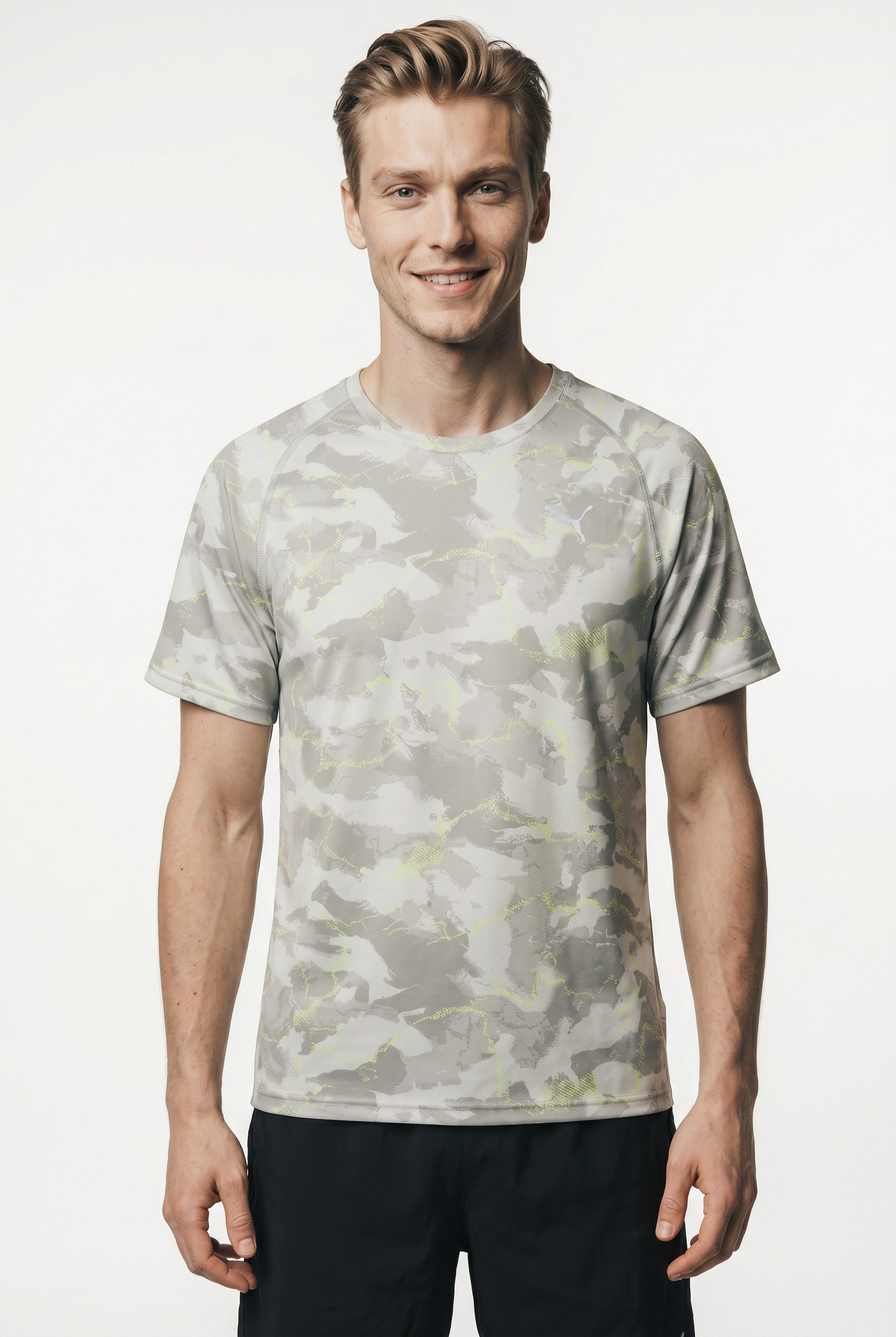 PUMA Trainingsshirt M PWRTRAIN AOP TEE Regular Fit, kurze Ärmel, für Fitness und sportliche Aktivitäten