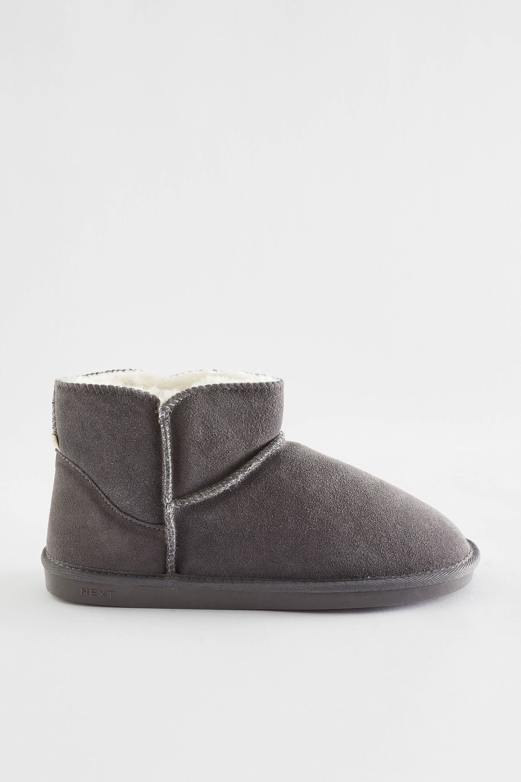 Hausschuh aus Veloursleder Hausschuh