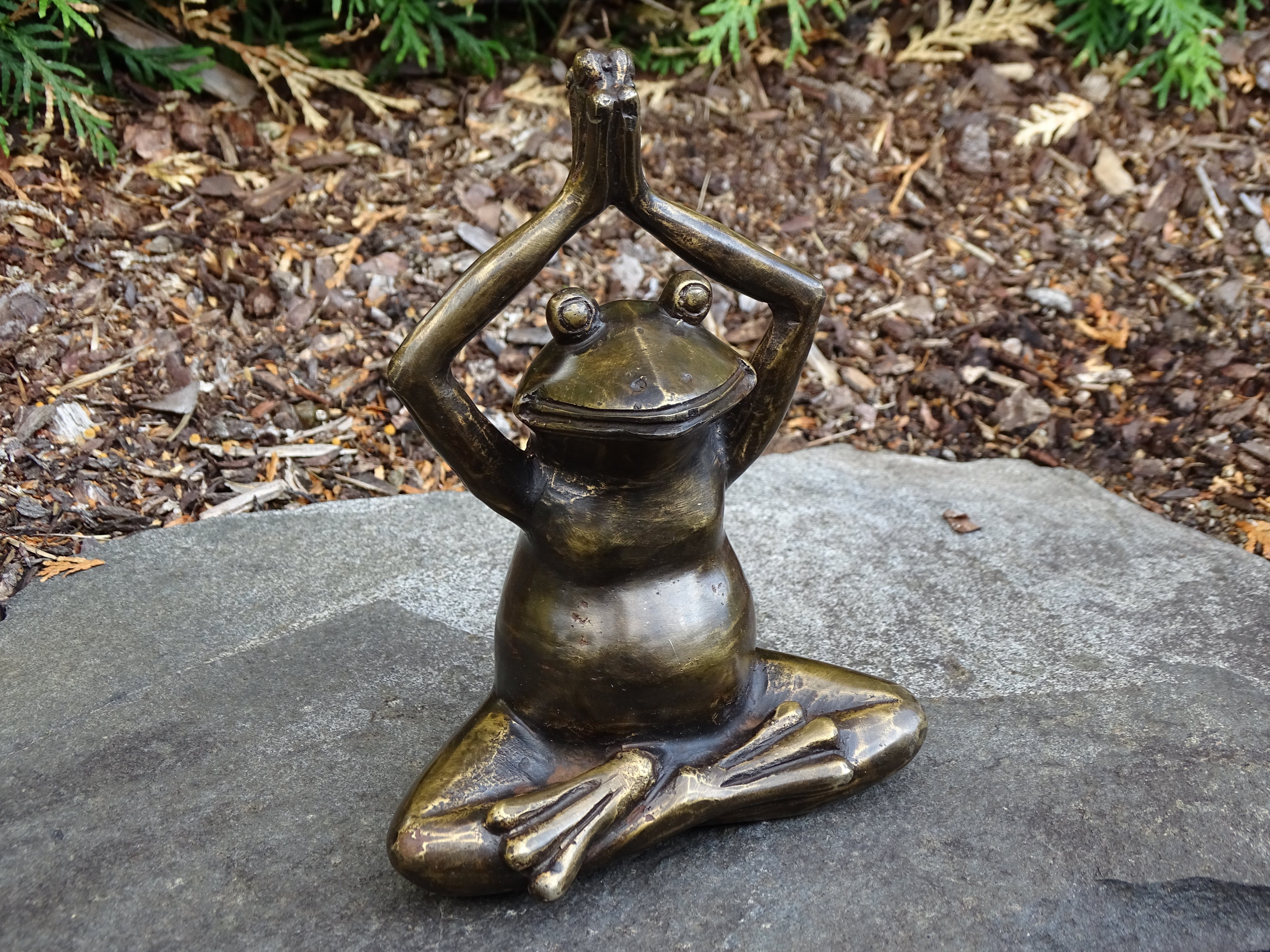 IDYL Dekofigur klein IDYL Yoga-Frosch Bronze-Skulptur