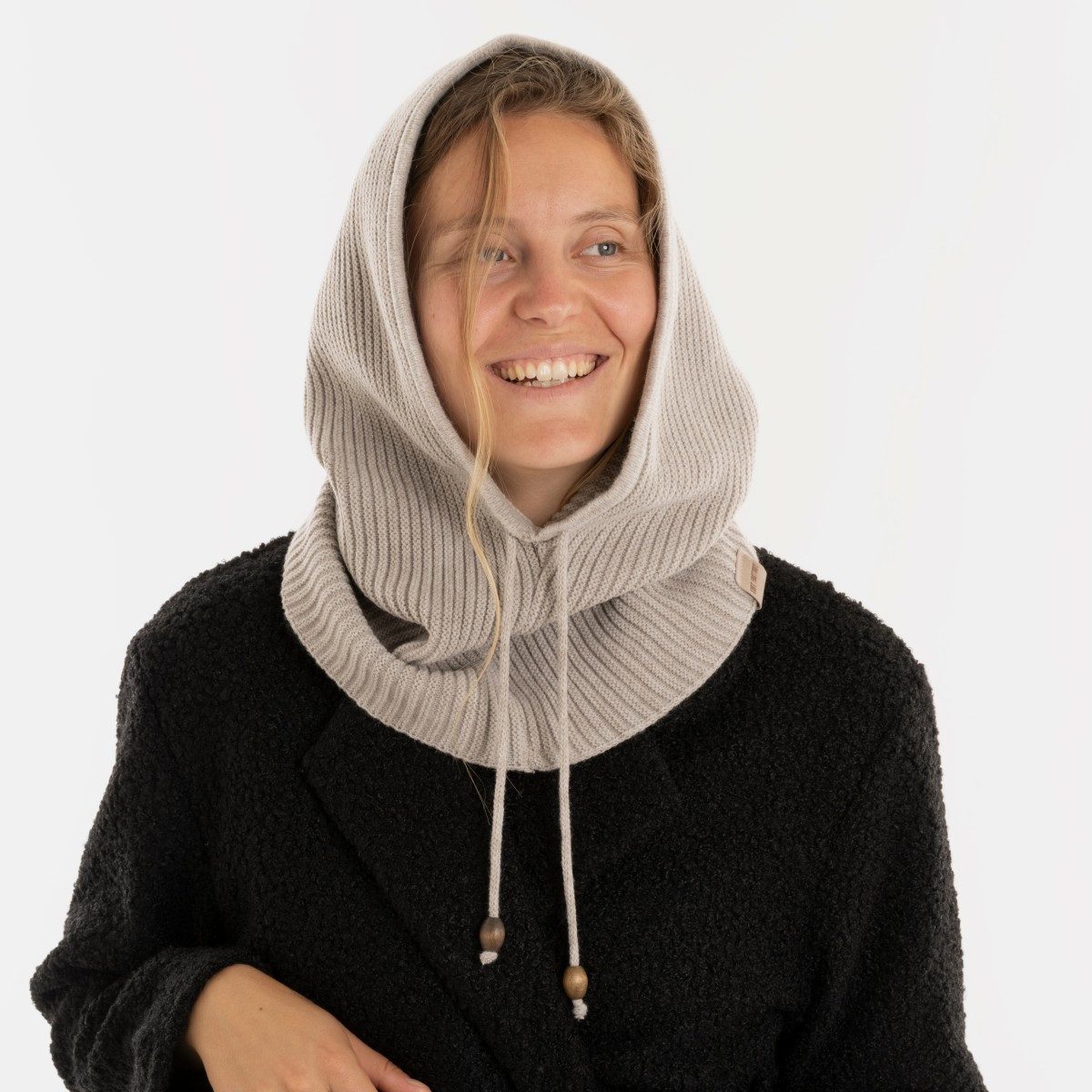 Knit Factory Strickschal Evy Kapuzenschal Iced günstig online kaufen