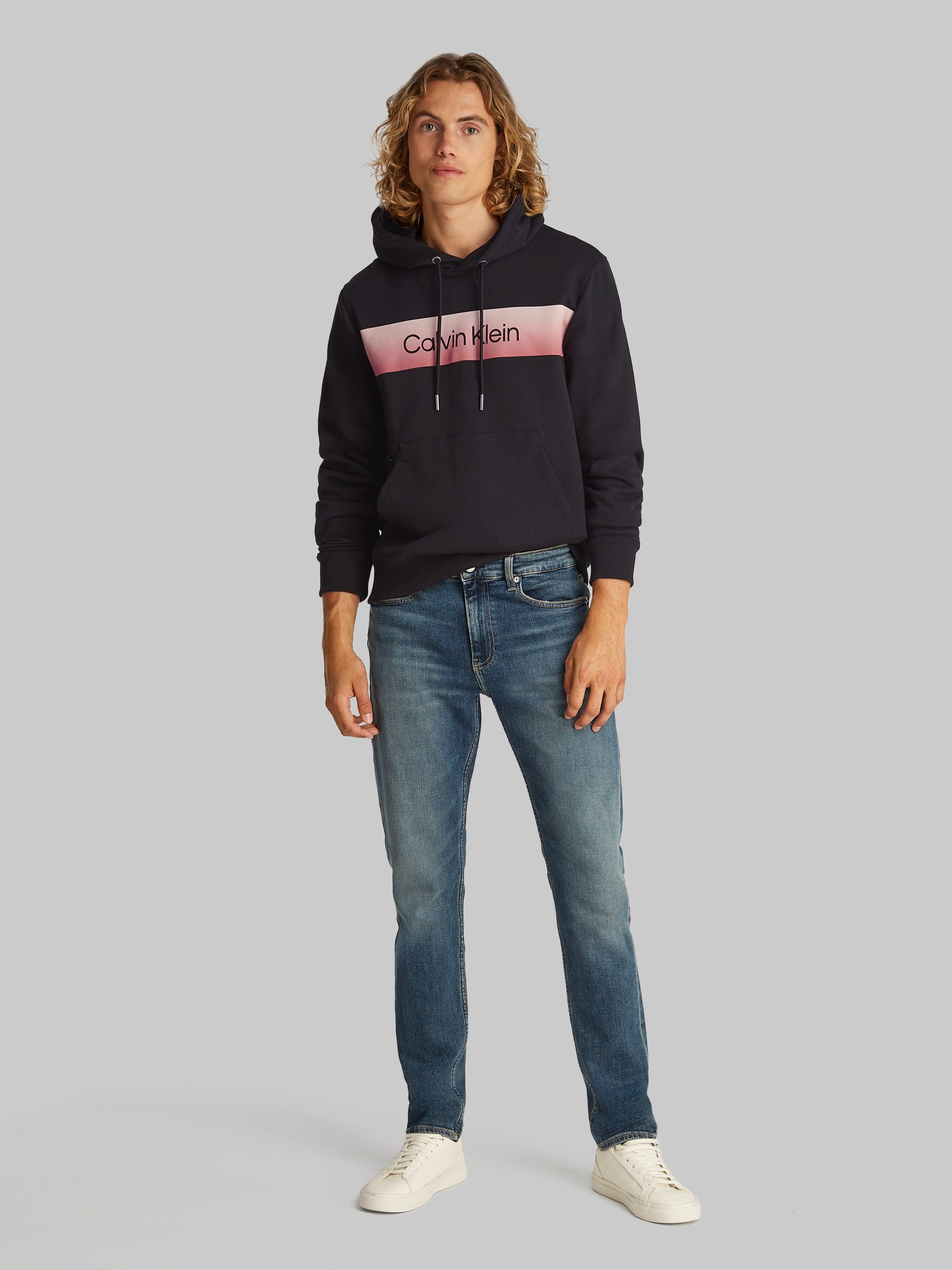 Calvin Klein Hoodie LINEAR OMBRE CHEST LOGO HOODIE mit Logo