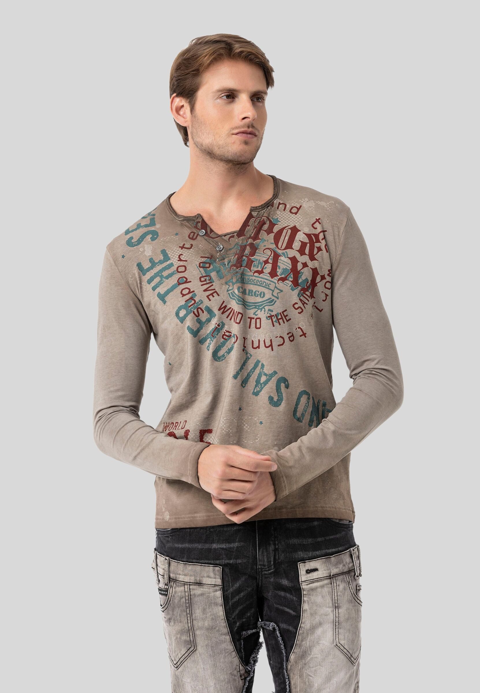 Cipo & Baxx T-Shirt Sweatshirts mit Knopfleiste am Ausschnitt günstig online kaufen