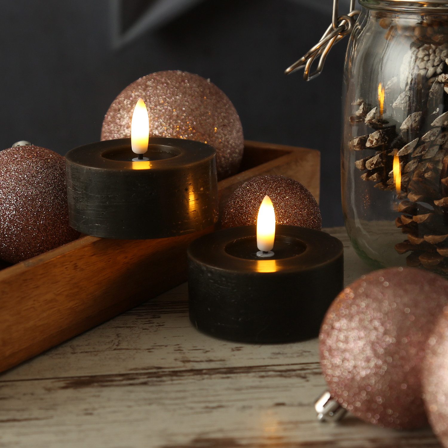 Adilina LED-Kerze LED Maxi Teelichter Lina Rustik Optik Echtwachs D: 7cm schwarz 2er Set (2-tlg)