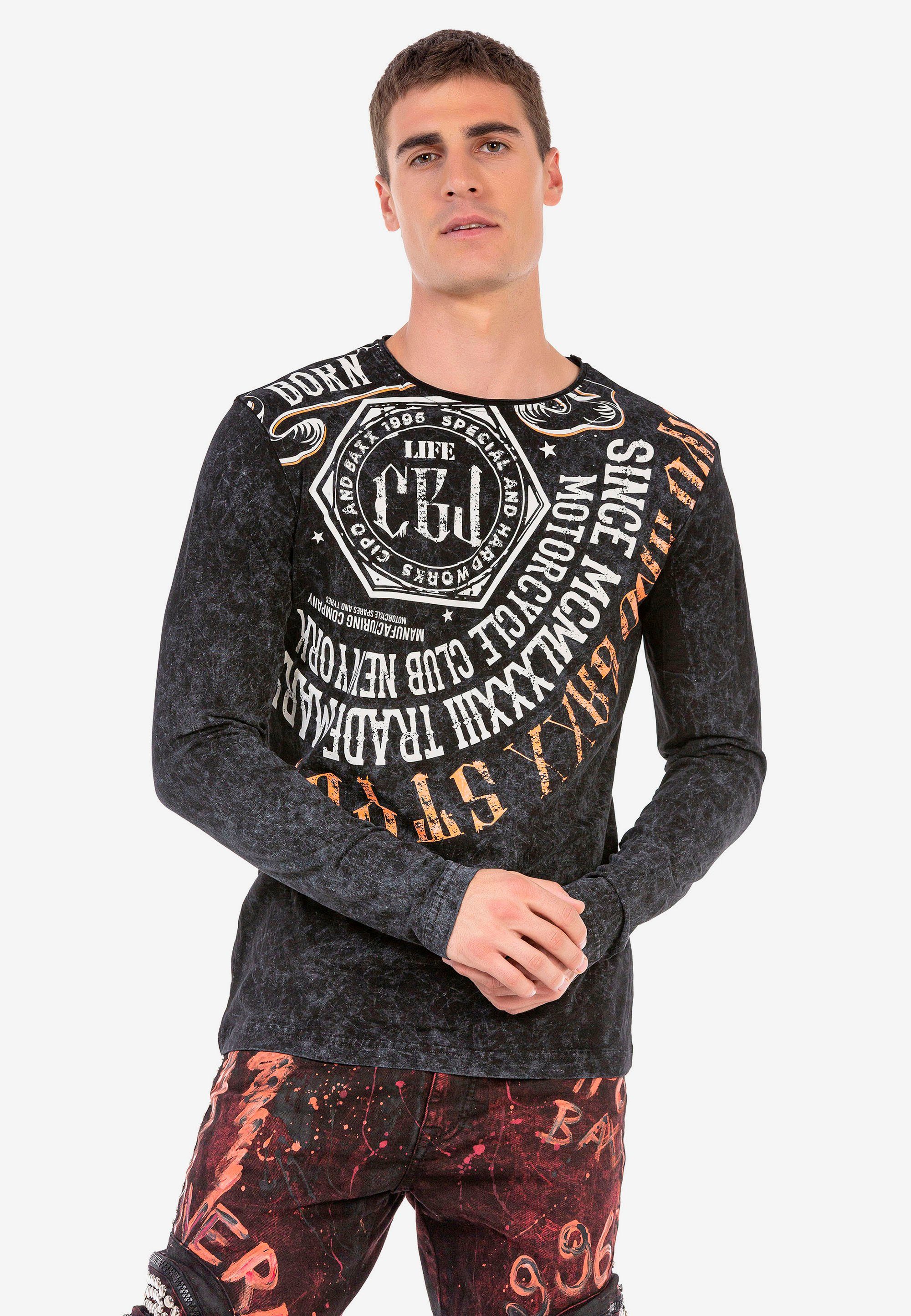Cipo & Baxx Langarmshirt mit trendigem Frontprint schwarz