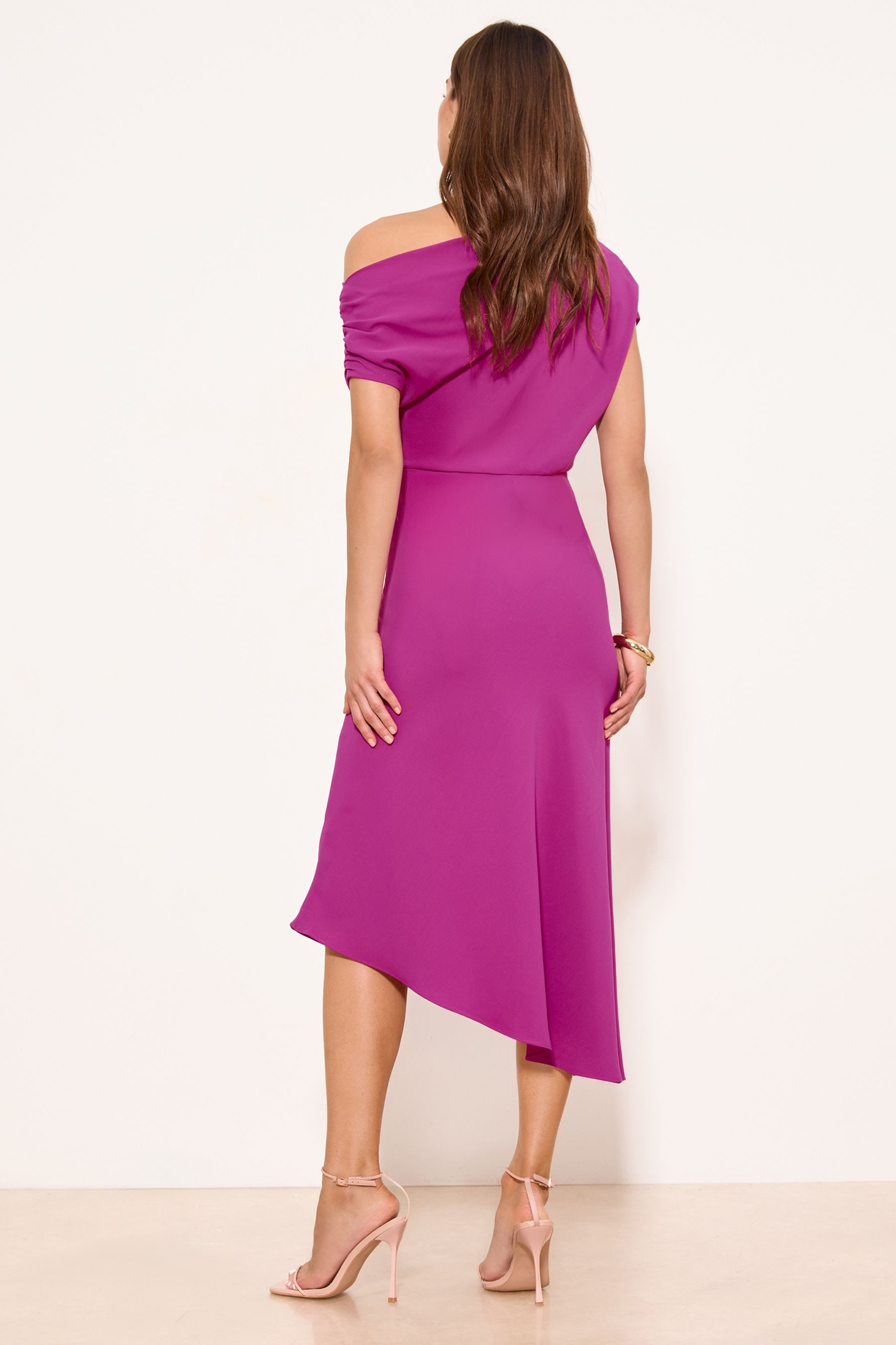 LIPSY Midikleid Lipsy einschulteriges Fit and Flare Midikleid (1-tlg)