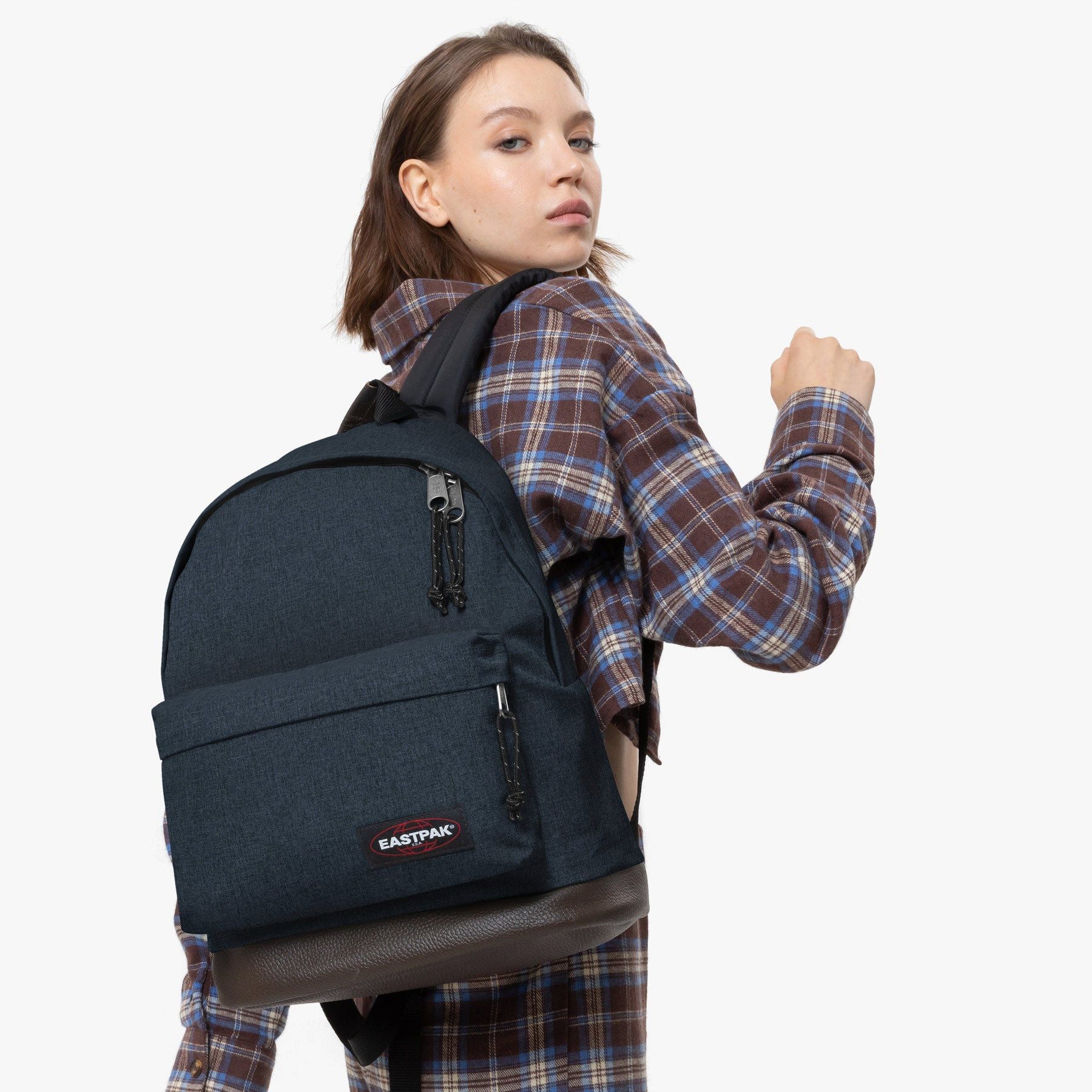 Eastpak Freizeitrucksack WYOMING Triple Denim, Freizeitrucksack, Schulrucksack mit Lederboden