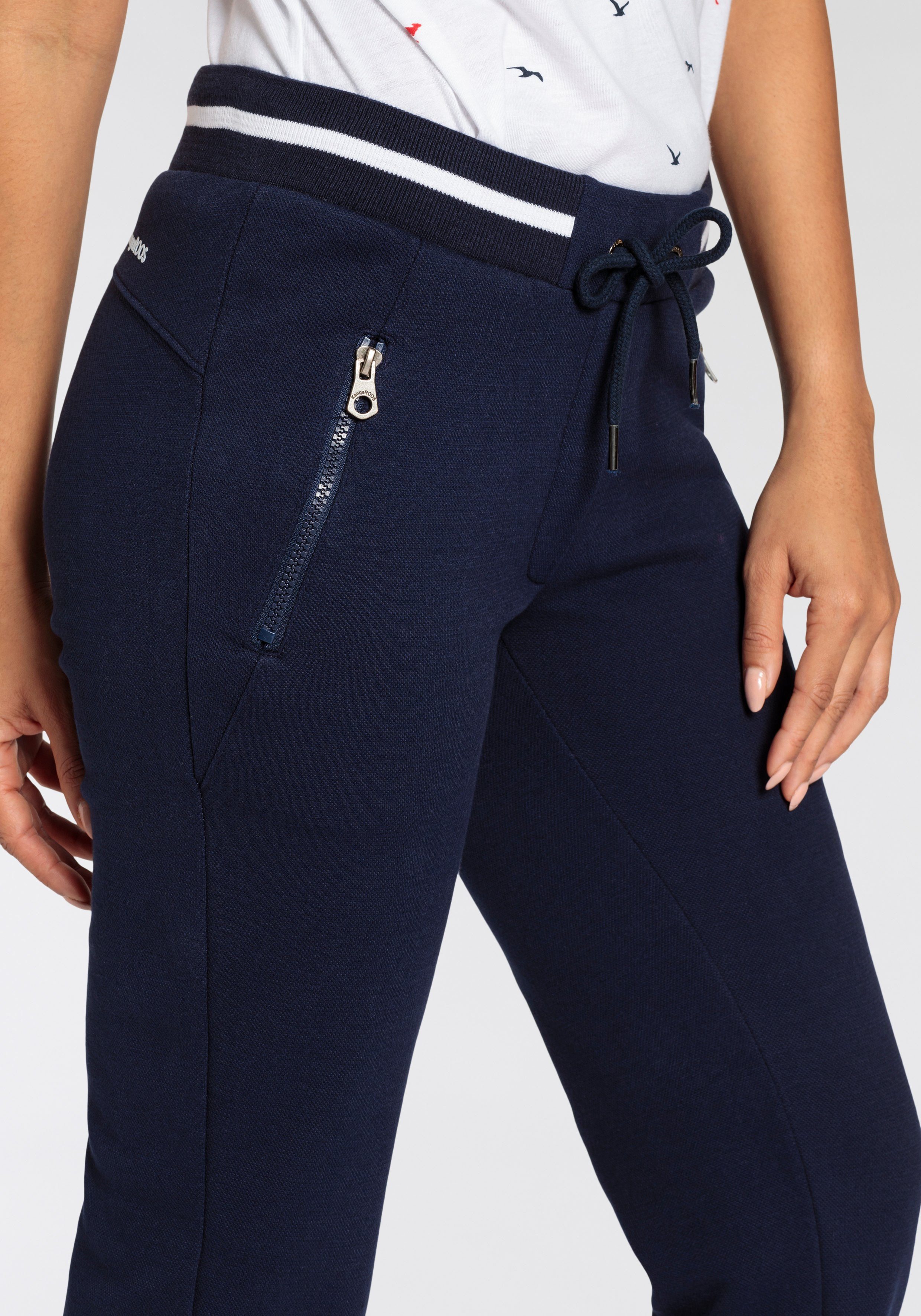 KangaROOS Jerseyhose mit Piqué-Struktur und Streifen-Detail