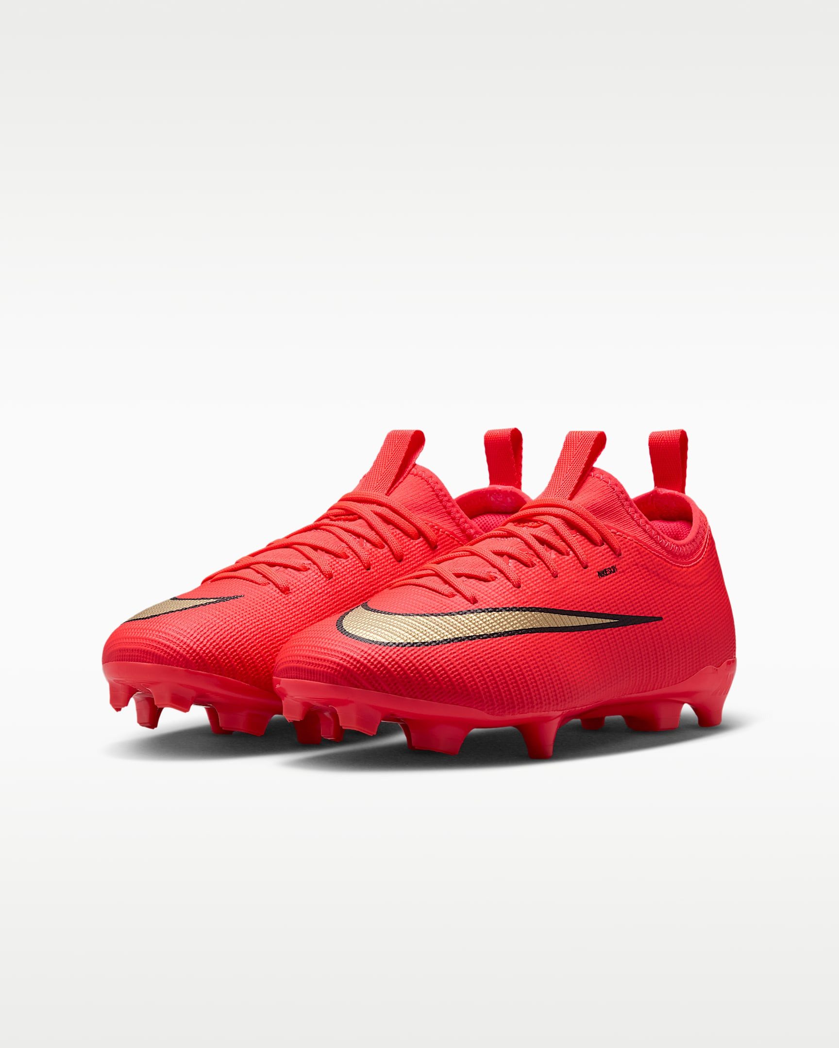 Nike Jr. Mercurial Vapor 17 Academy Fußballschuh Außensohle für Rasen und Kunstrasen, speziell für feste Böden