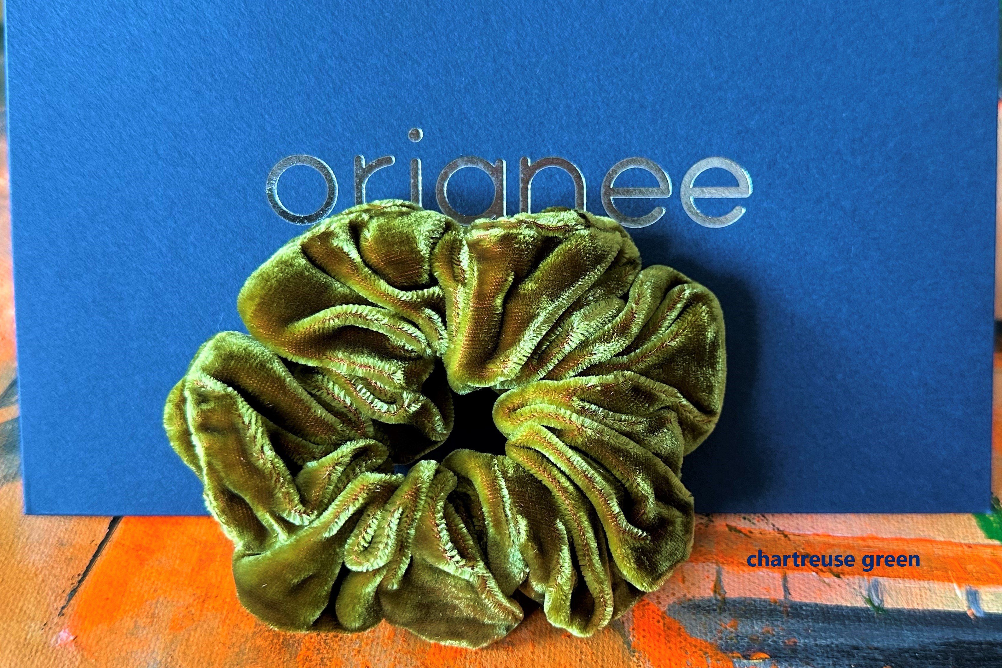 orignee Haargummi 2er Set Seidensamt Scrunchies mit Maulbeerseide, weich & haarschonend, 2-tlg., 2er Set, haarschonend ohne Knick im Haar samtweich elastisch formstabil