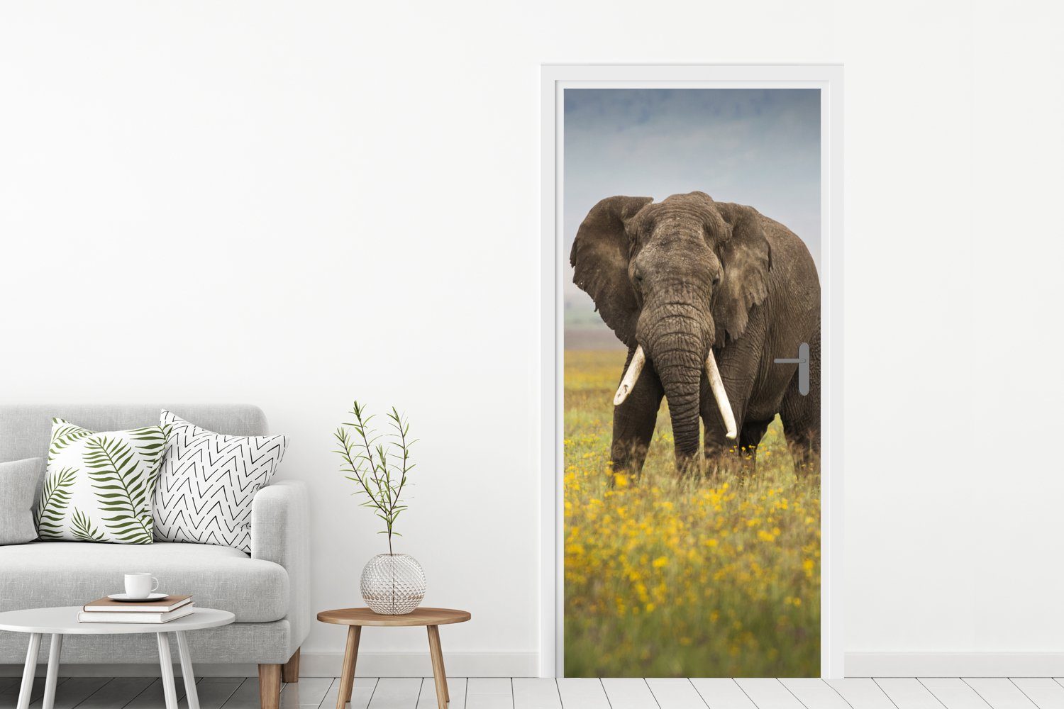 Tiere Natur, für MuchoWow - St), Blumen Gras Fototapete - Türtapete Türaufkleber, 75x205 Tür, - - Matt, cm bedruckt, (1 Elefant