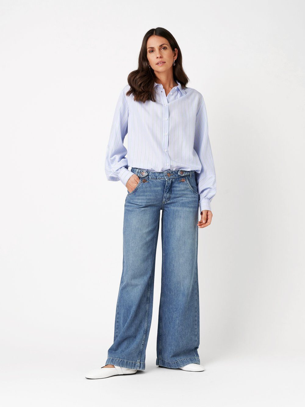 TONI Bootcut-Jeans Ella Wide mit Schnallen und Knöpfen am Bund