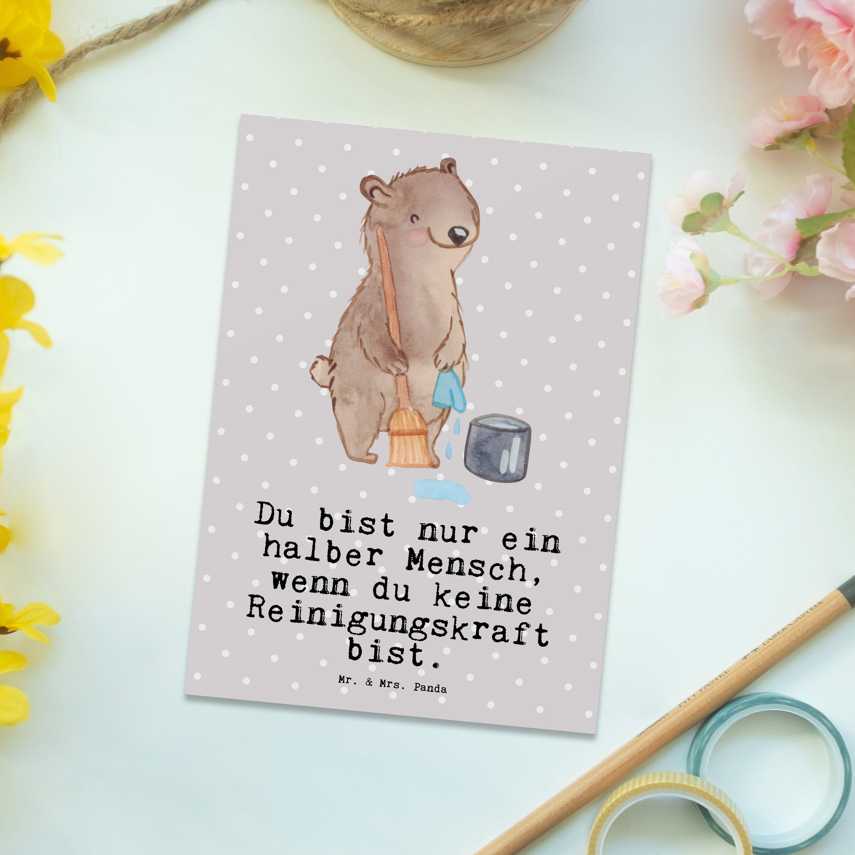 Mr. & Mrs. Panda Grau Geschenk, - Reinigungskraft - Postkarte mit Herz Da Pastell Geschenkkarte