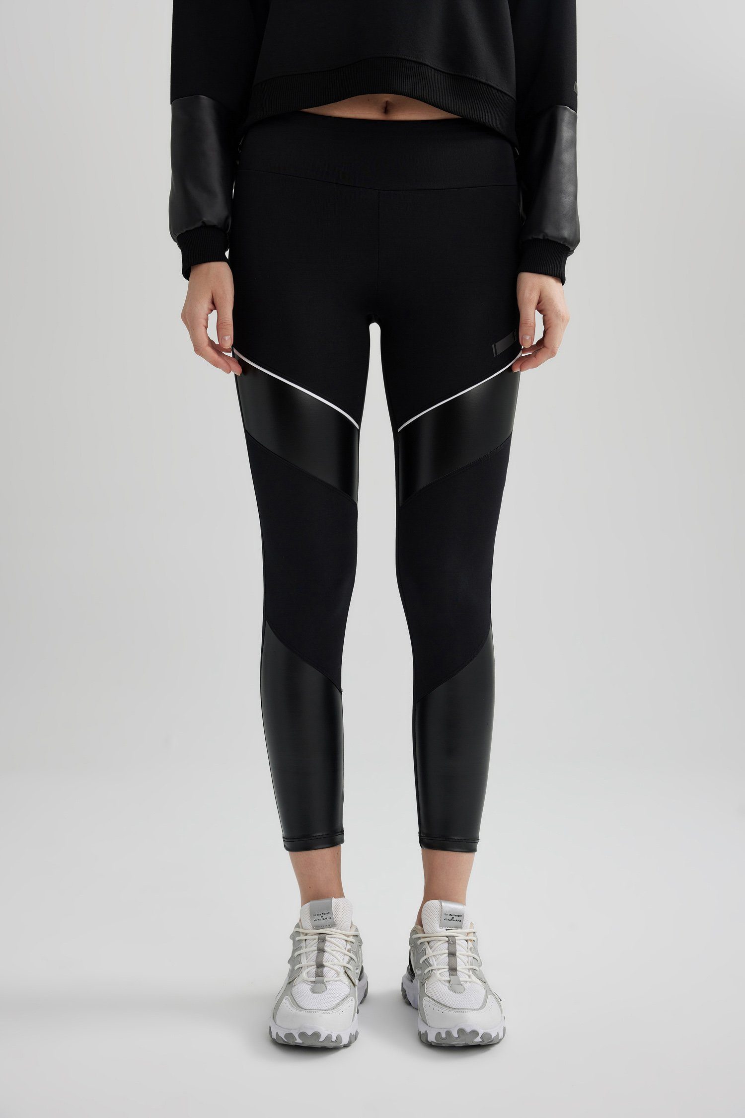 Leggings Taille: FIT, 62, 93 Hüfte: 1.80, Körpergrösse: Brust: DeFacto S, 83, ModelGrösse: Damen Leggings LEGGING