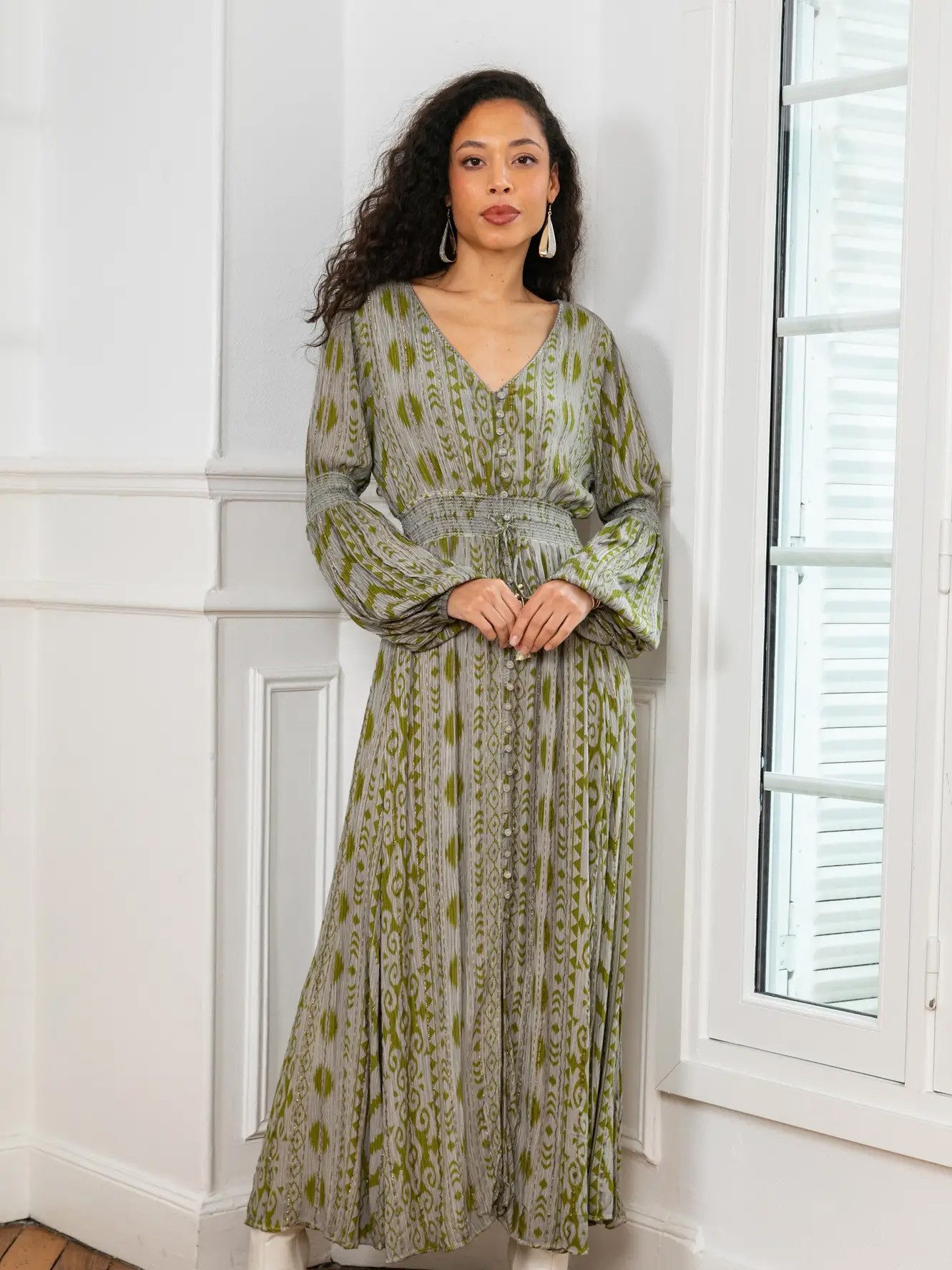Last Queen Maxikleid Langes Boho-Kleid mit Lurex-Print und V-Ausschnitt Angenehmer Viskose-Stoff