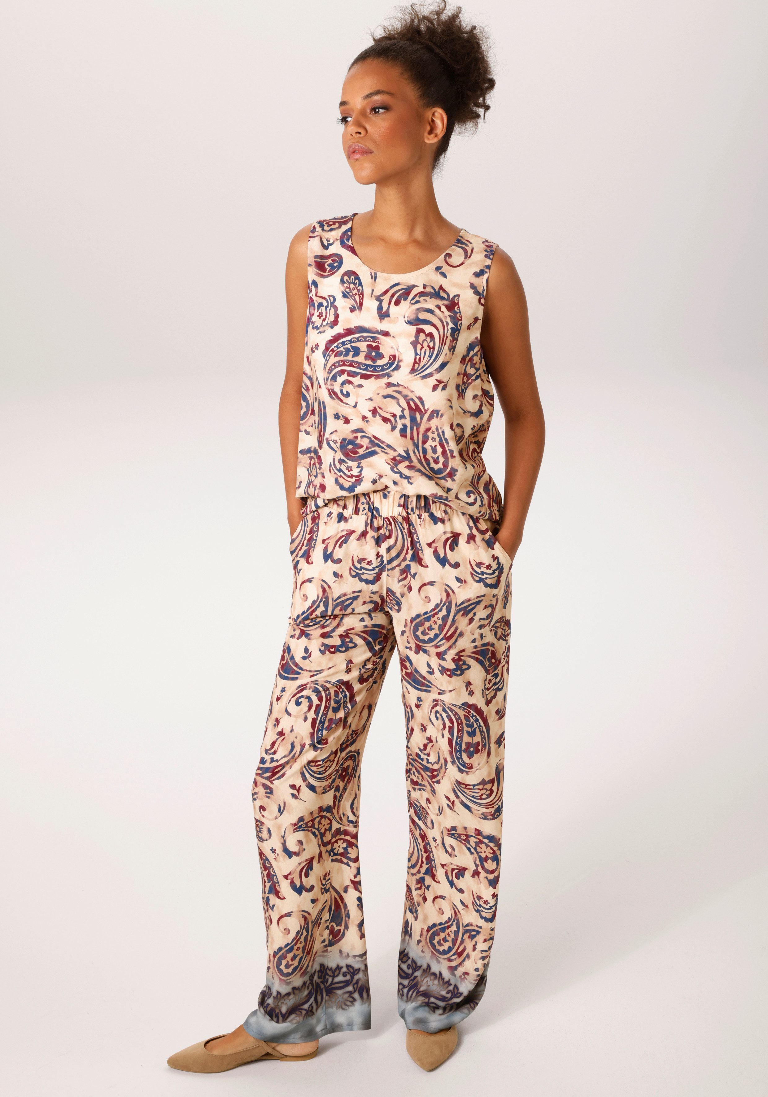 Aniston CASUAL Schlupfhose mit trendigem Paisley-Druck und Bordüre am Saum