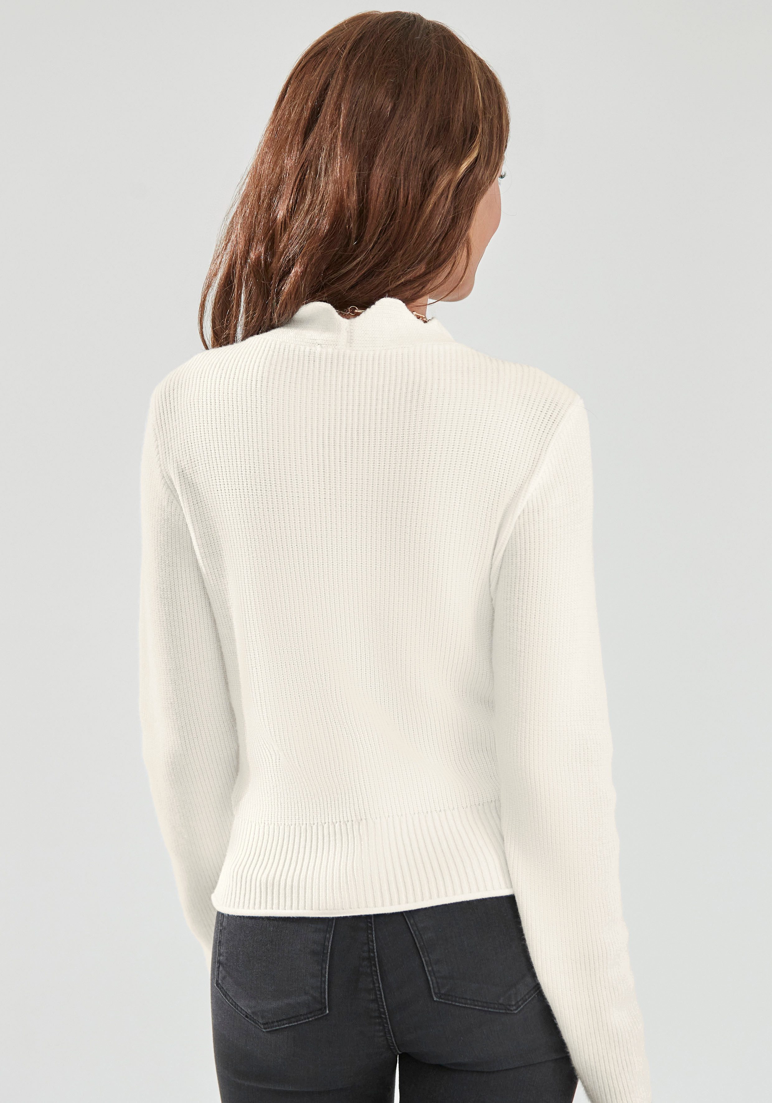 LASCANA Strickpullover mit Wellenkante und Wickeloptik modischer Damenpullover mit besonderem Ausschnitt, weicher Strick – Bild 3 von 5
