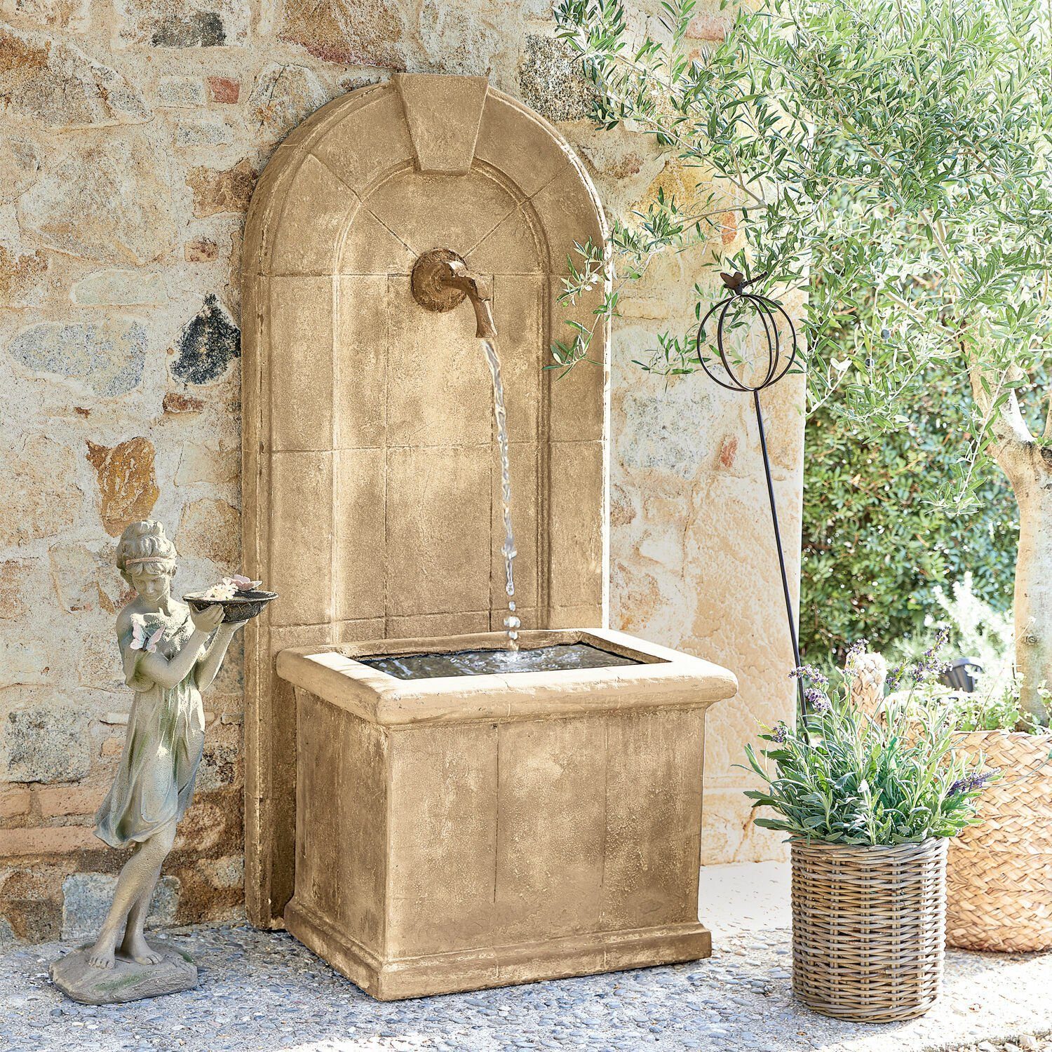 Mirabeau Ginette Pflanztisch antikbeige Brunnen