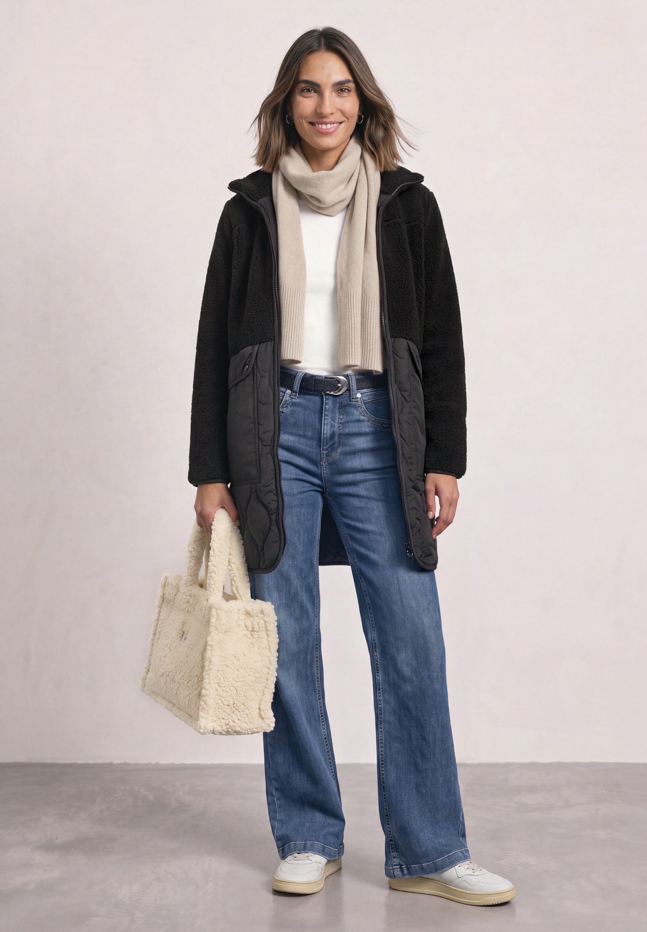 STREET ONE Fellimitatjacke mit Stehkragen – Bild 3 von 5