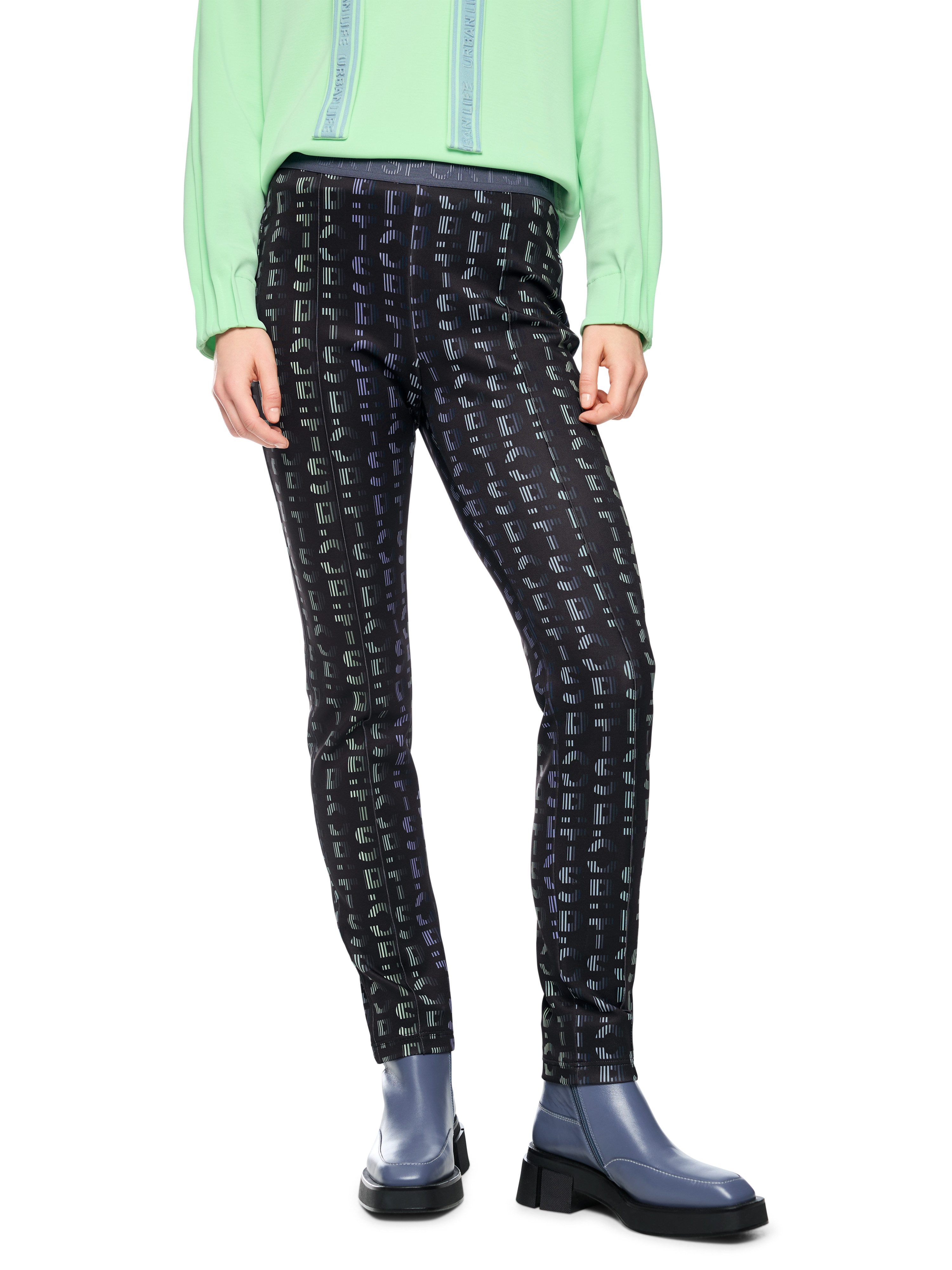 Marc Cain Leggings Urban Haze Premium Damenmode Model: Sofia